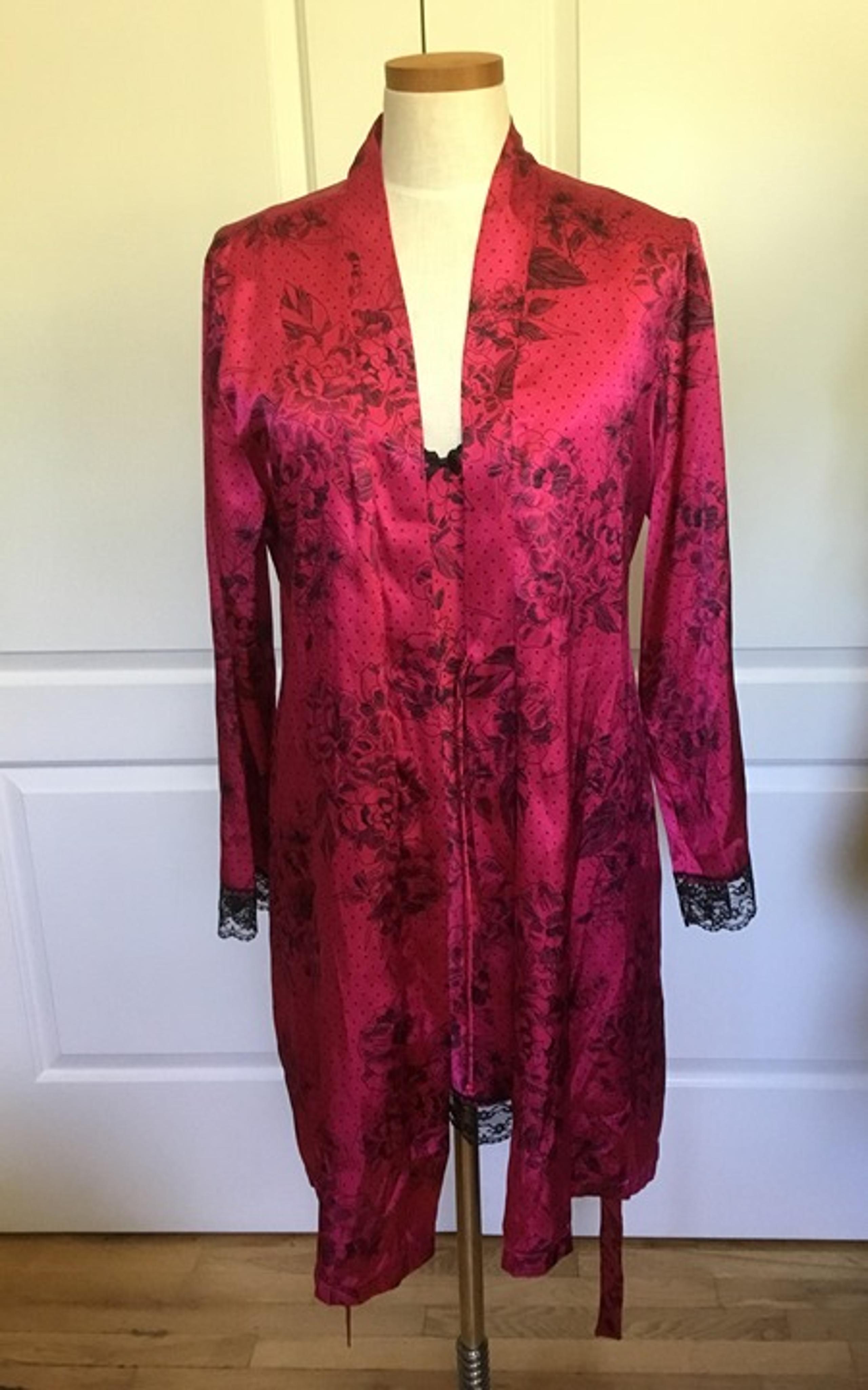 Apt. 9 Two piece Women's Reddish/Pink/Black Laced Lingerie Night Gown: Large