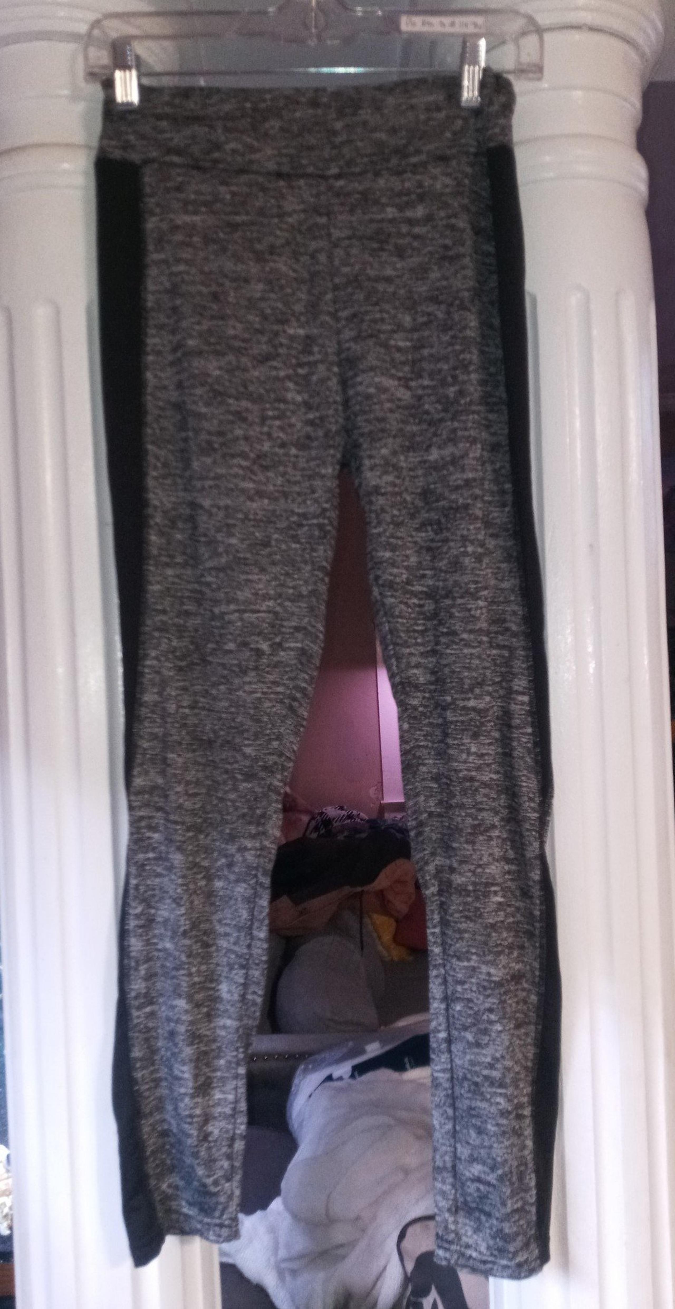 Women's Small/Medium Leggings/Pants