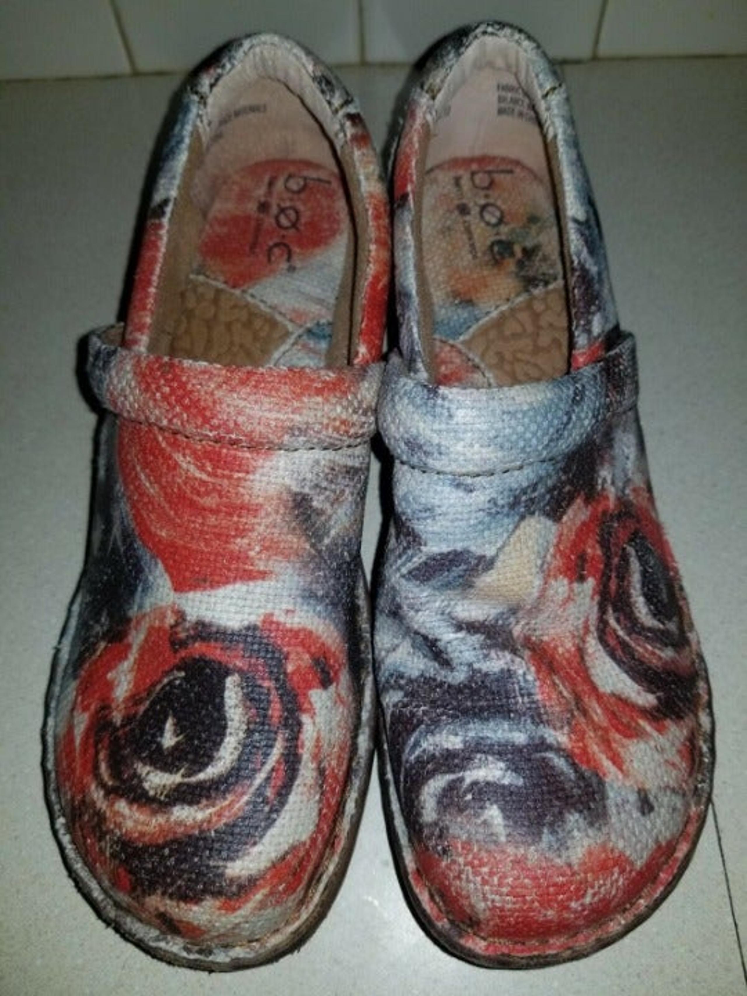 Born Concept BOC Womens Size 7.5M Floral