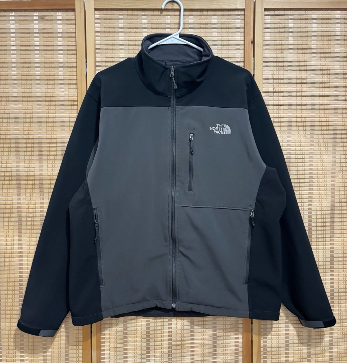 The North Face Jacket Mens Medium Black Grey Full Zip Pockets High Neck Fleece