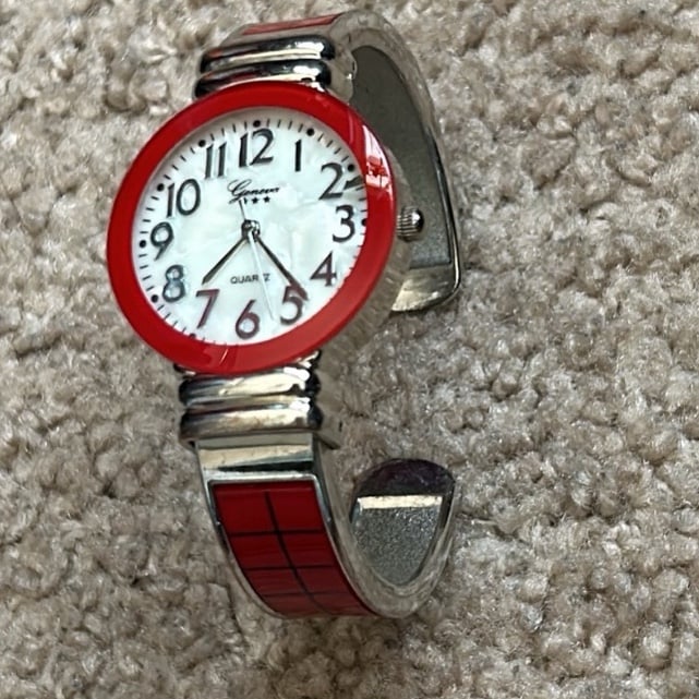 Geneva women’s vintage red/silver retro bracelet bangle watch