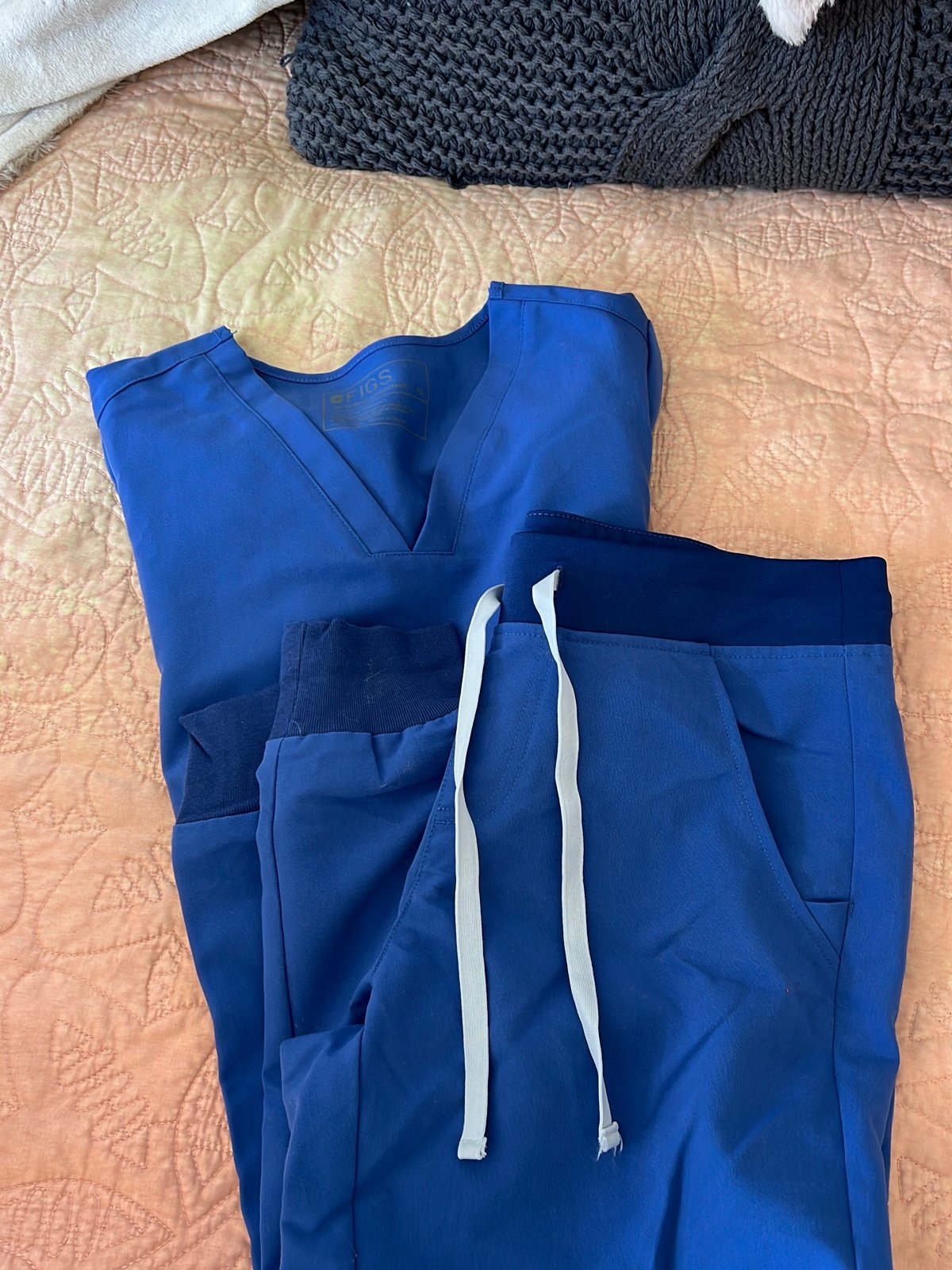 figs scrubs set