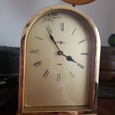 mantle clock
