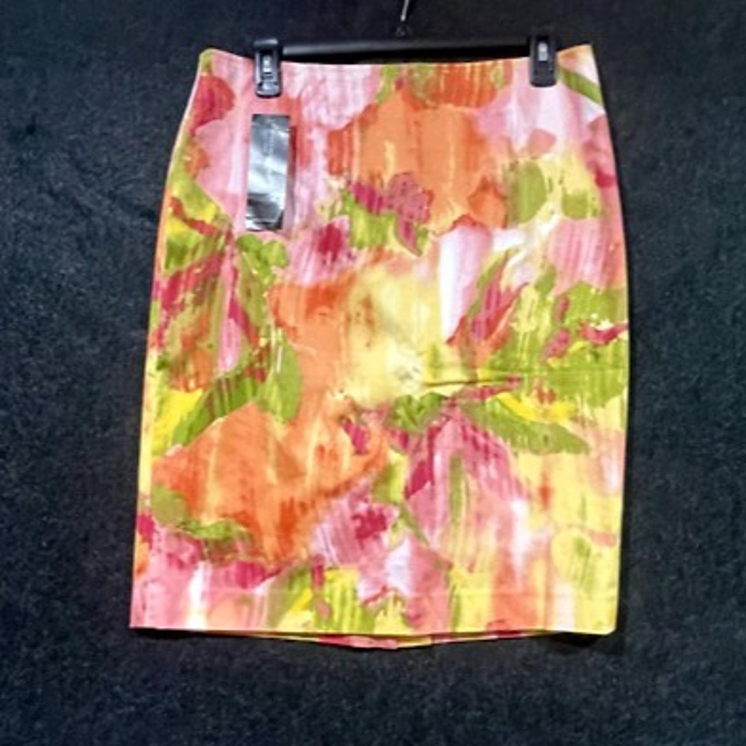 Jones New York Stretch Women's Primrose Multi Floral Short Mini Skirt 10 NWT