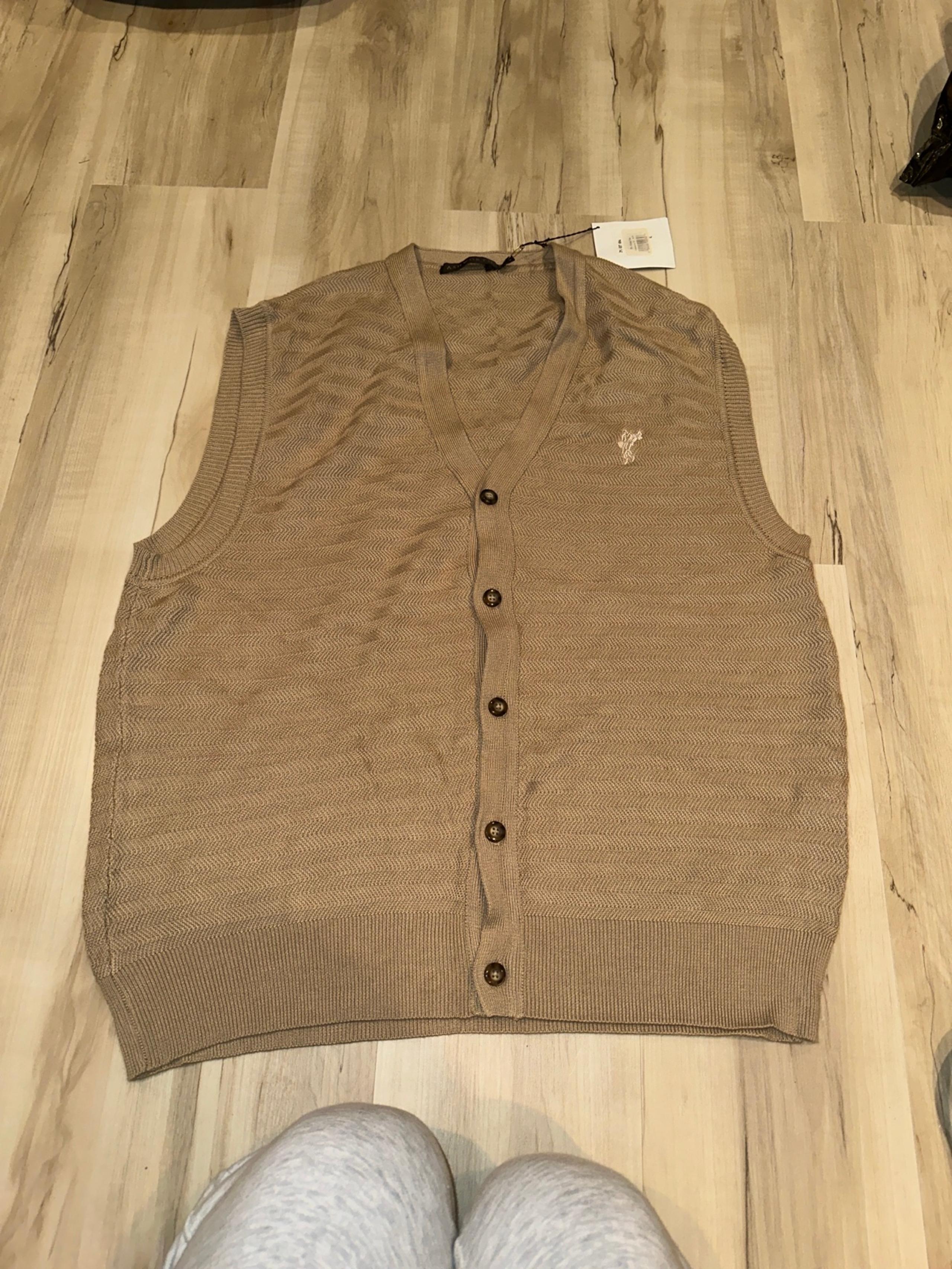 Men’s Sweater Vest NEW