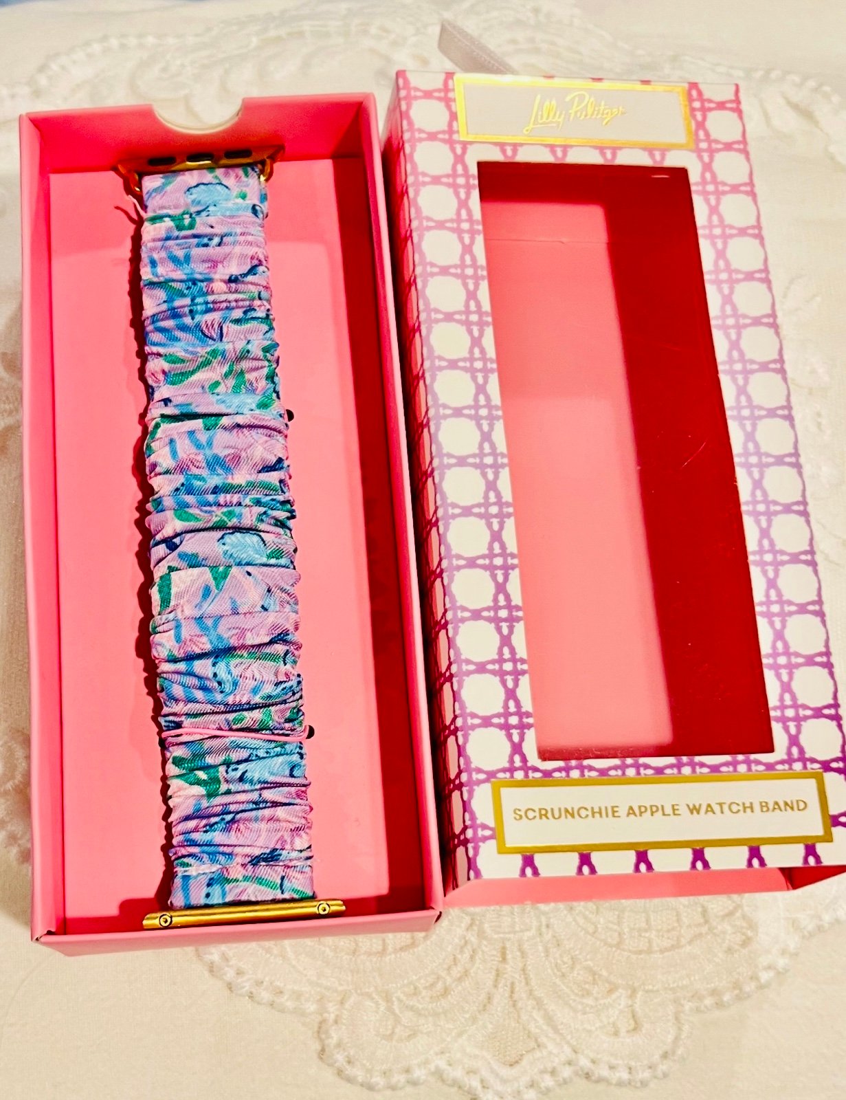 LILLY PULITZER SECRET ESCAPE SCRUNCHIE APPLE WATCH BAND NWT