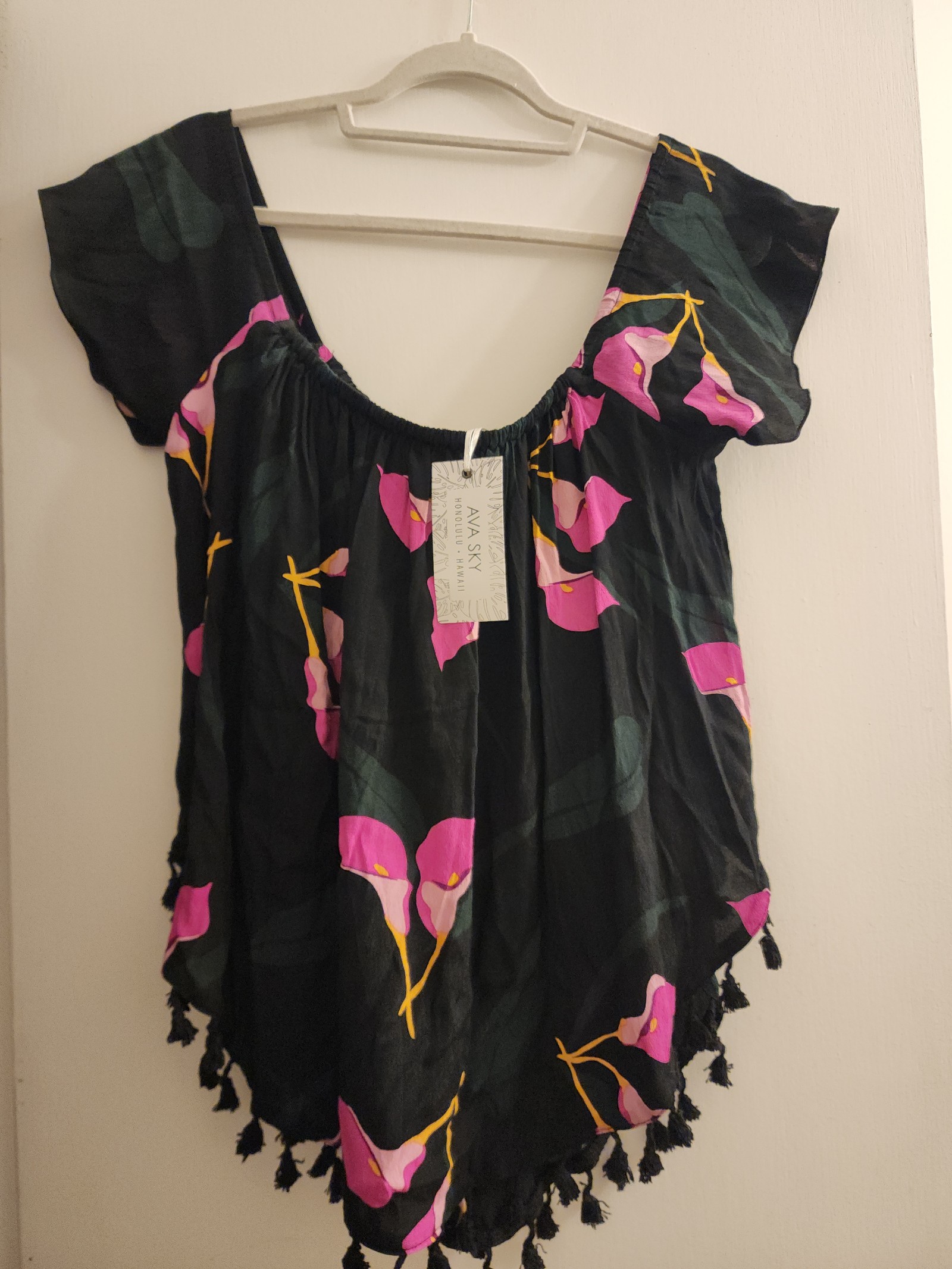 Fighting Eel/Ava Sky Top Sunkiss BNWT