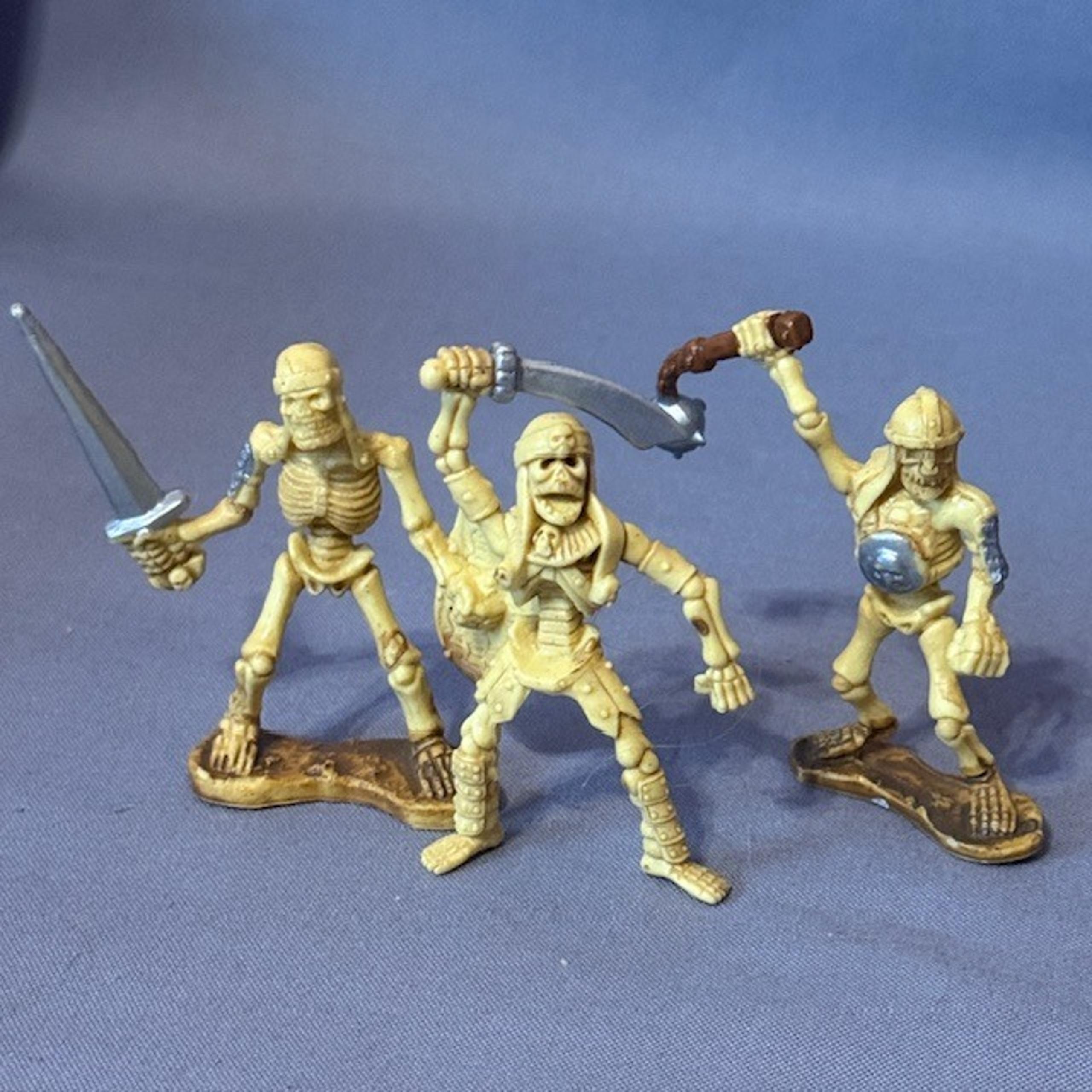 Vintage Skeleton Miniatures Figures Dungeons Dragons D&D Skull Warrior Lot Mace