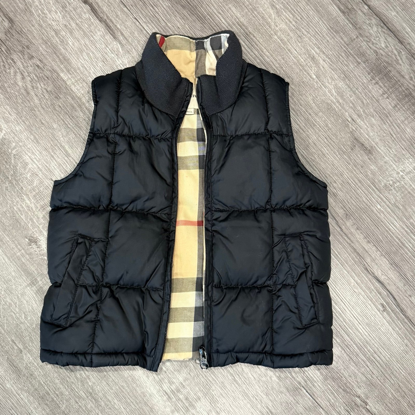 Burberry puffy vest