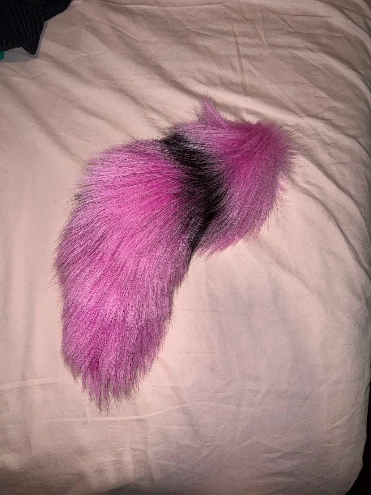 Genuine Fox tail with magnetic attachment