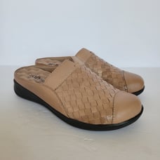 San Marcos Woven slip-on mules Sz 6