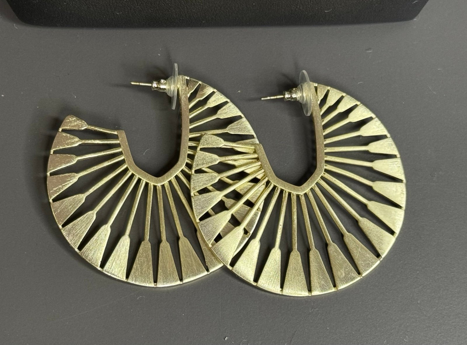Kendra Scott Deanna Gold Hoop Earrings