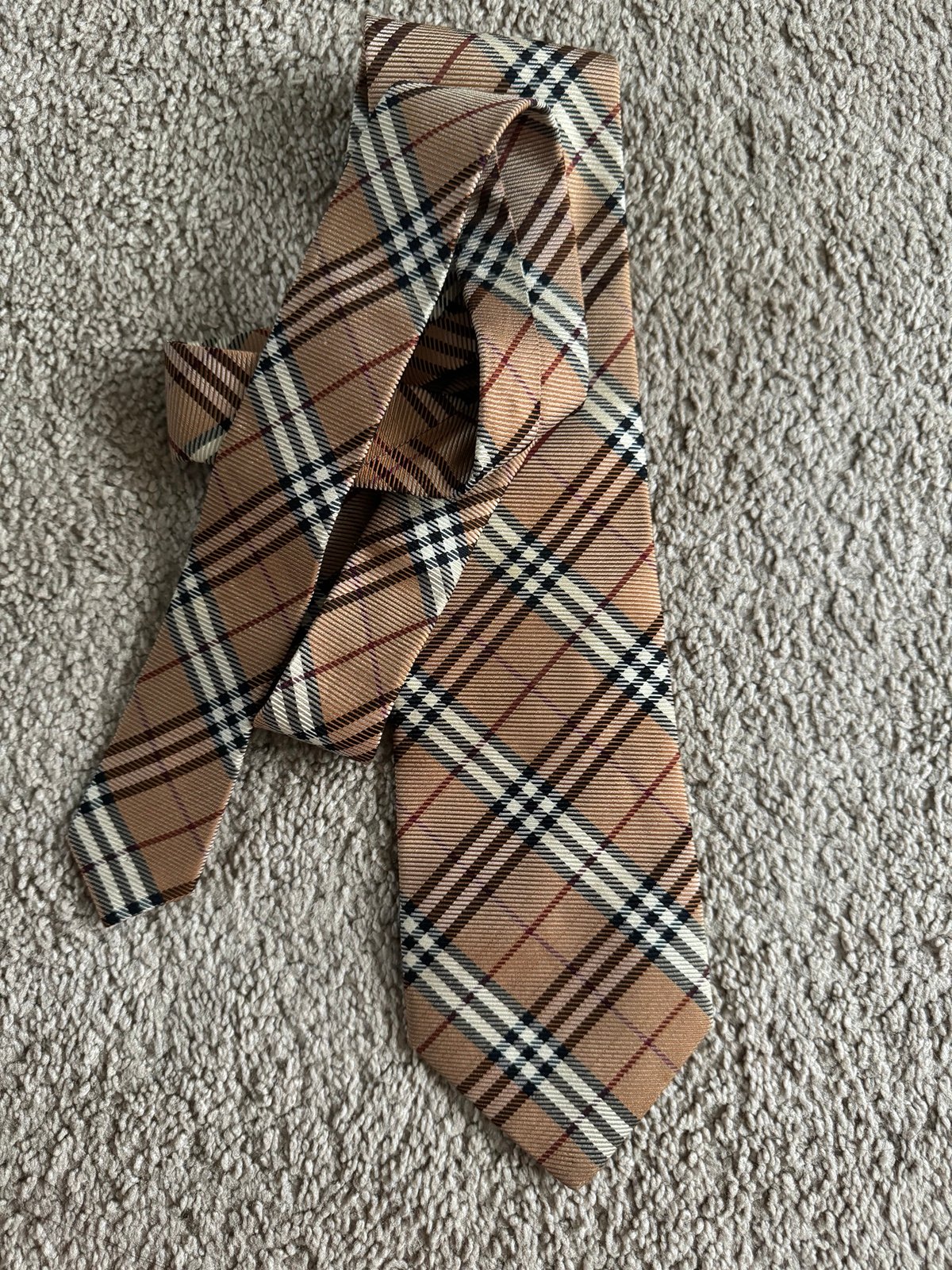 BURBERRY Necktie