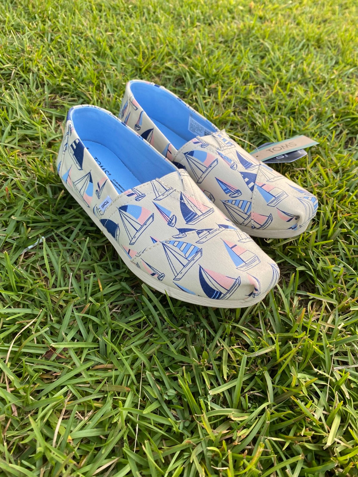 TOMS Alpargata Natural Sailboats Print