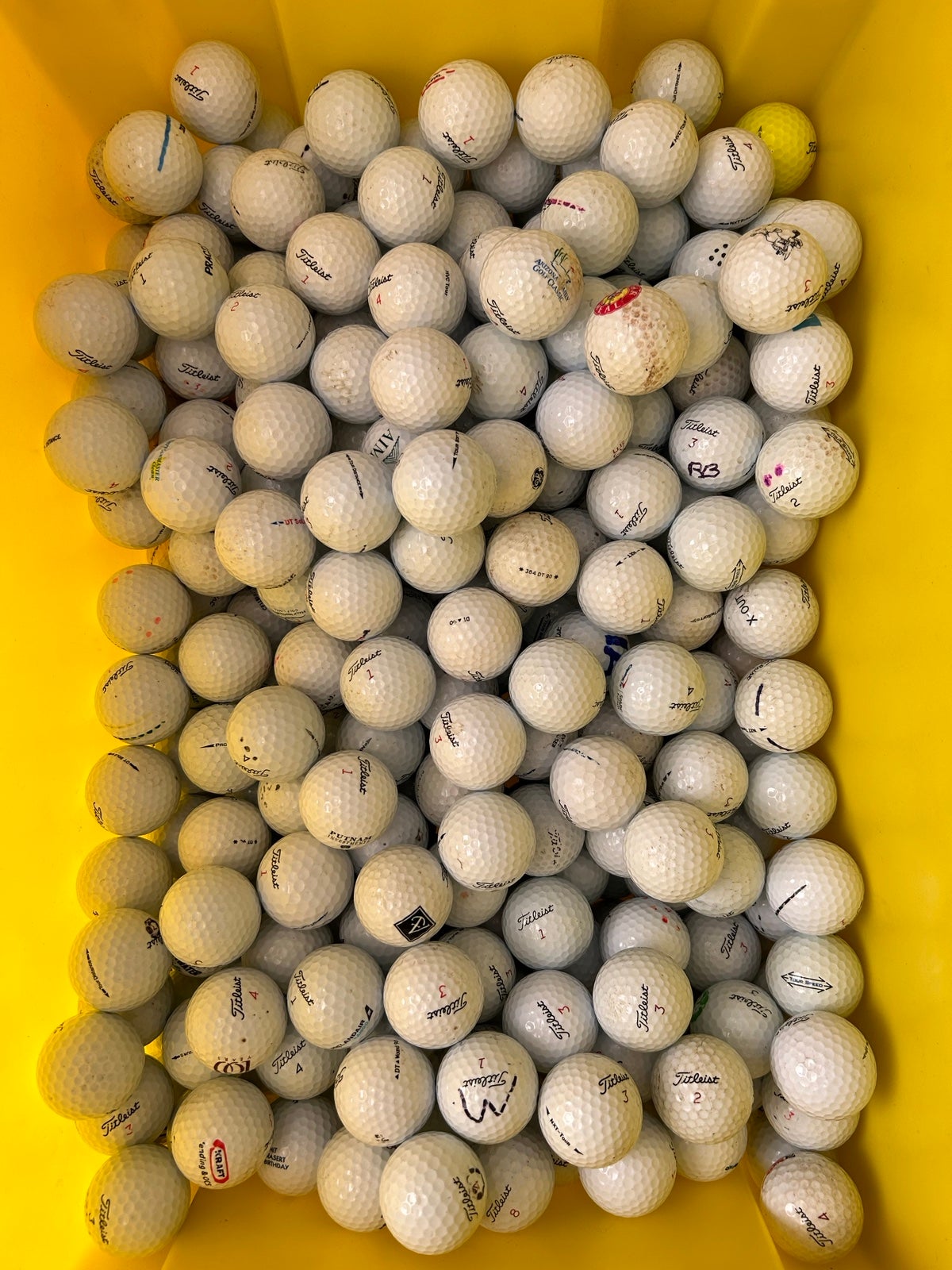 TITLEIST Golf Balls VERY NICE QUALITY 4 DOZEN