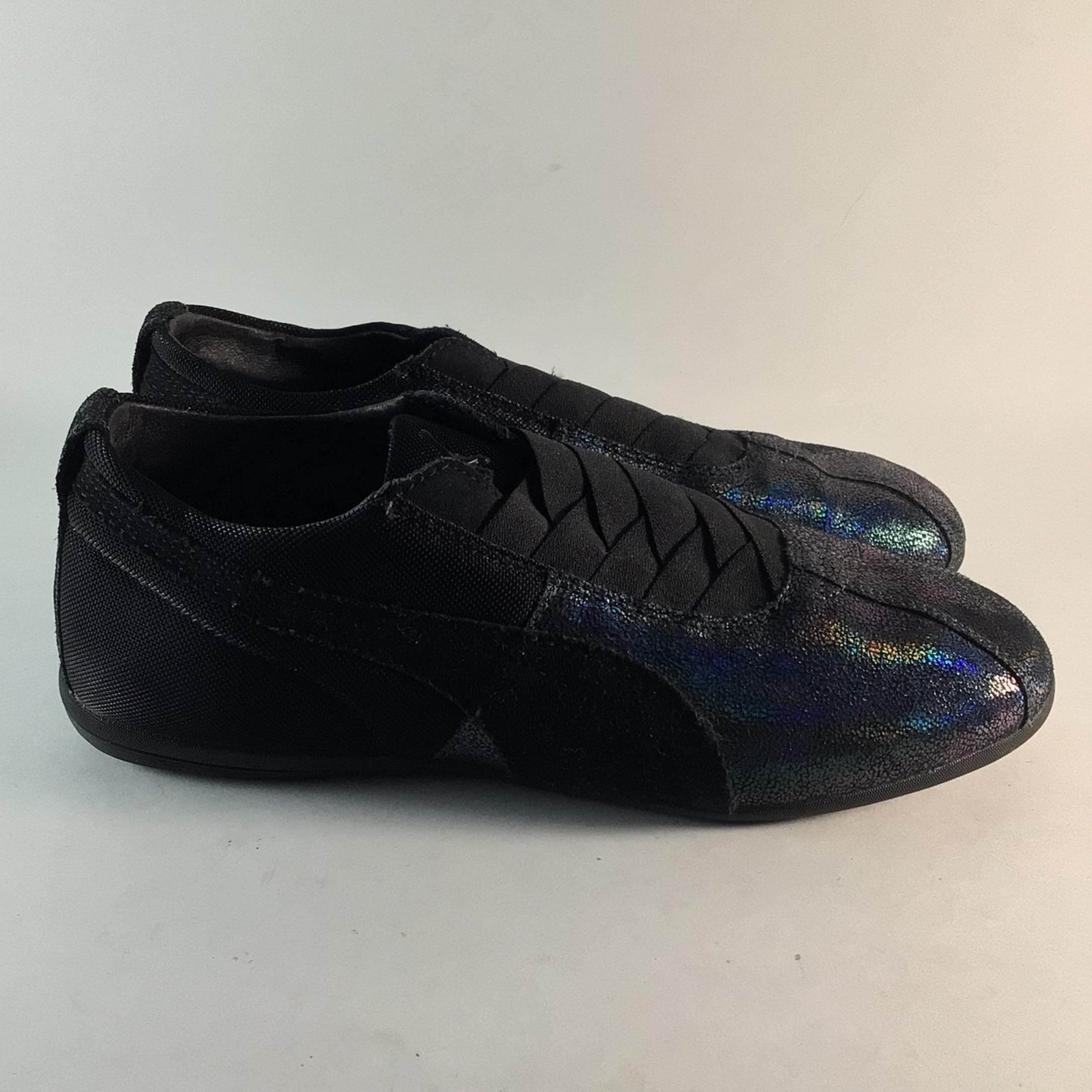 Puma eskiva womens slip on shoes sneakers black size 8 361013-01