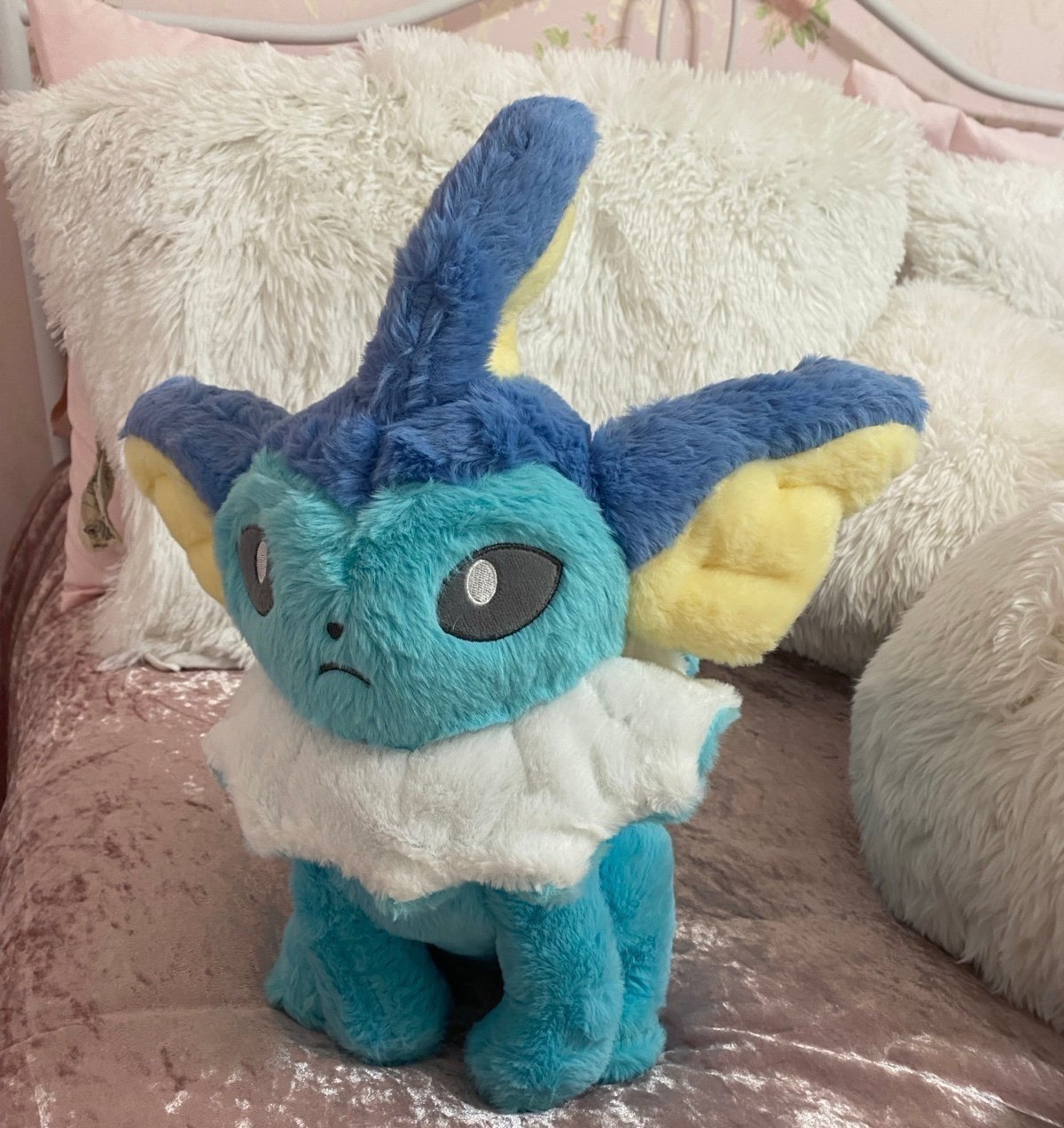 Vaporeon Comfy Friends Plush 2025 NWOT