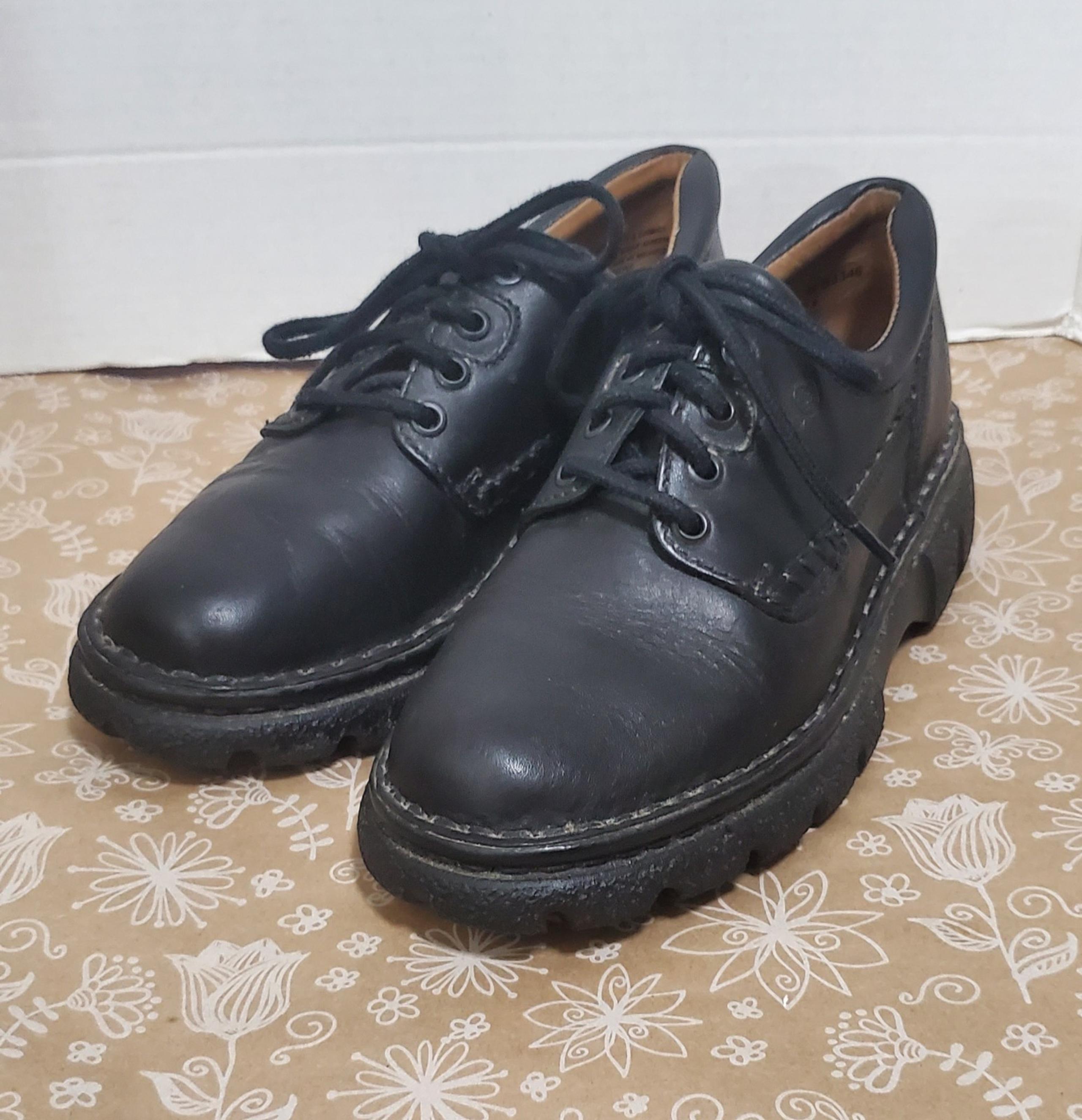 Ladies Black Leather  BORN  Lace Up Oxfords**Sz 6.5