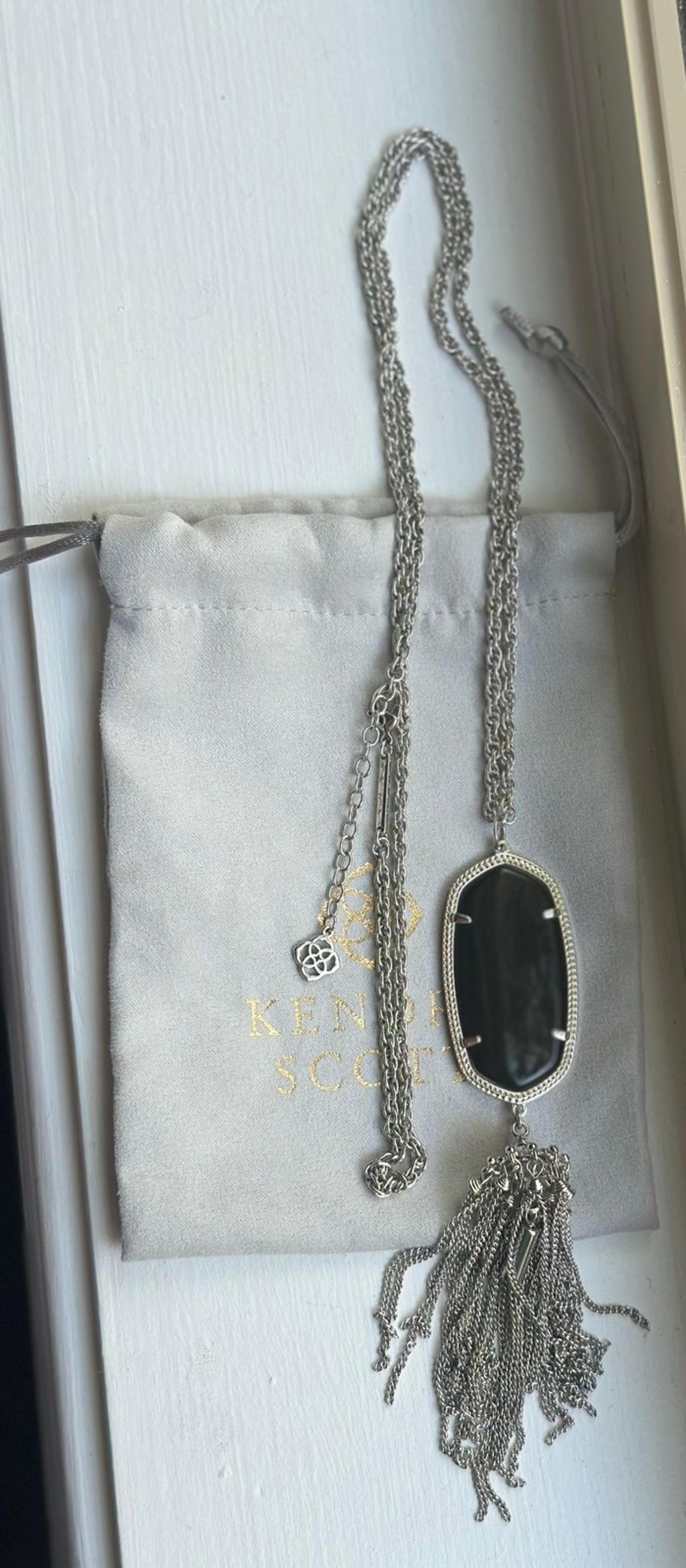 Kendra Scott necklace