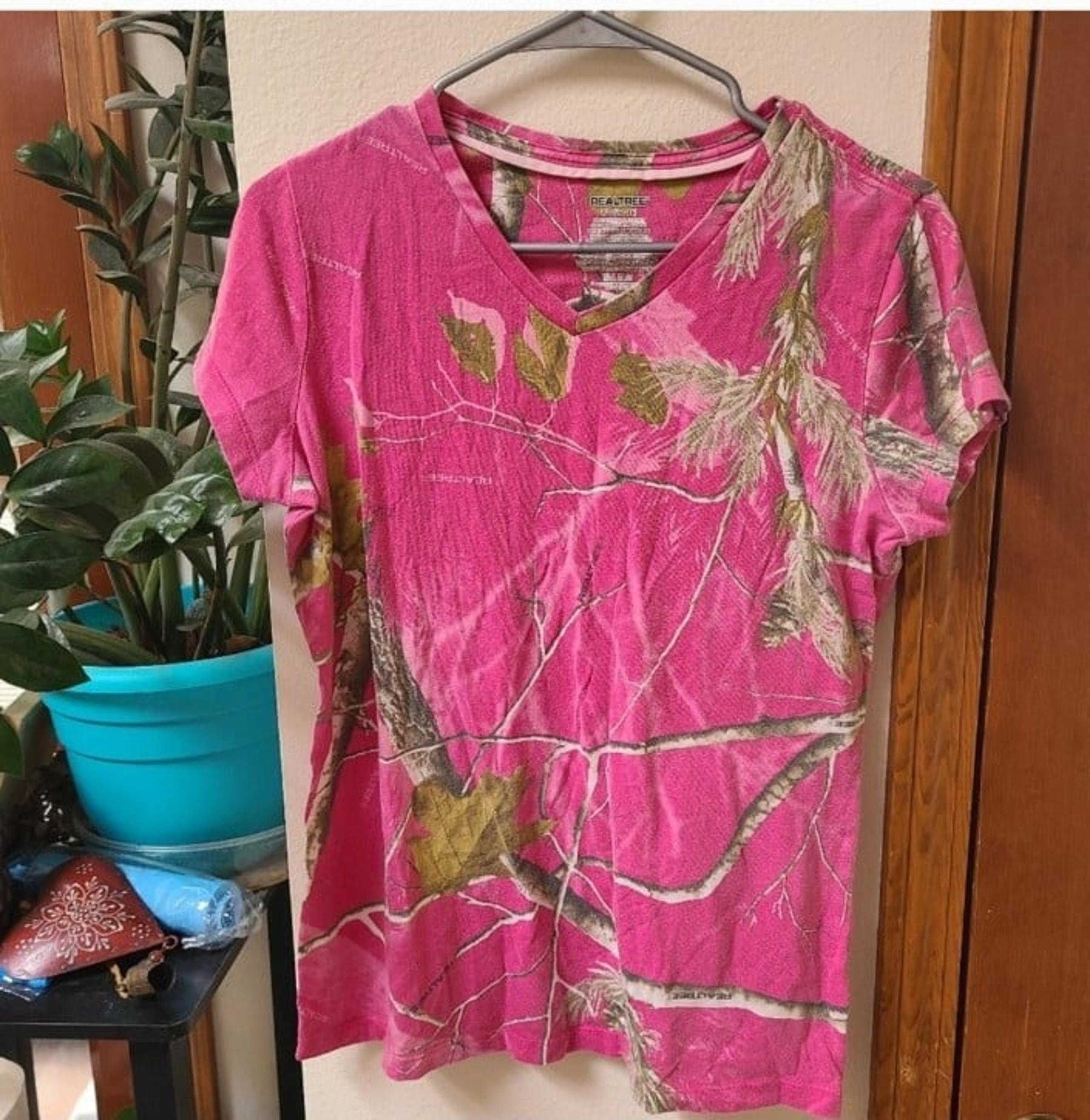 Real Tree Pink Camo Tshirt