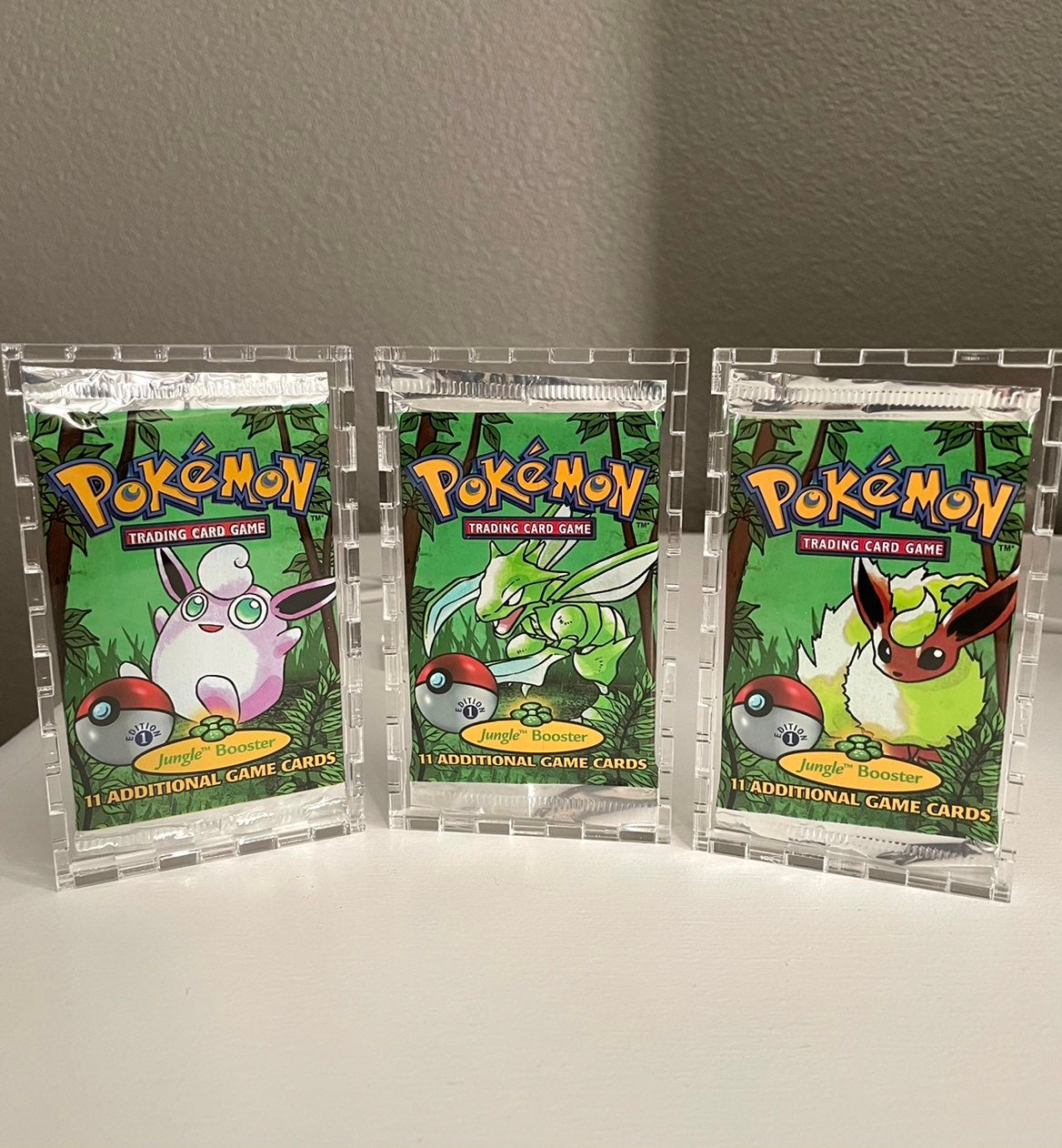 Pokemon 1st Edition Jungle sealed booster packs art set w/display cases
