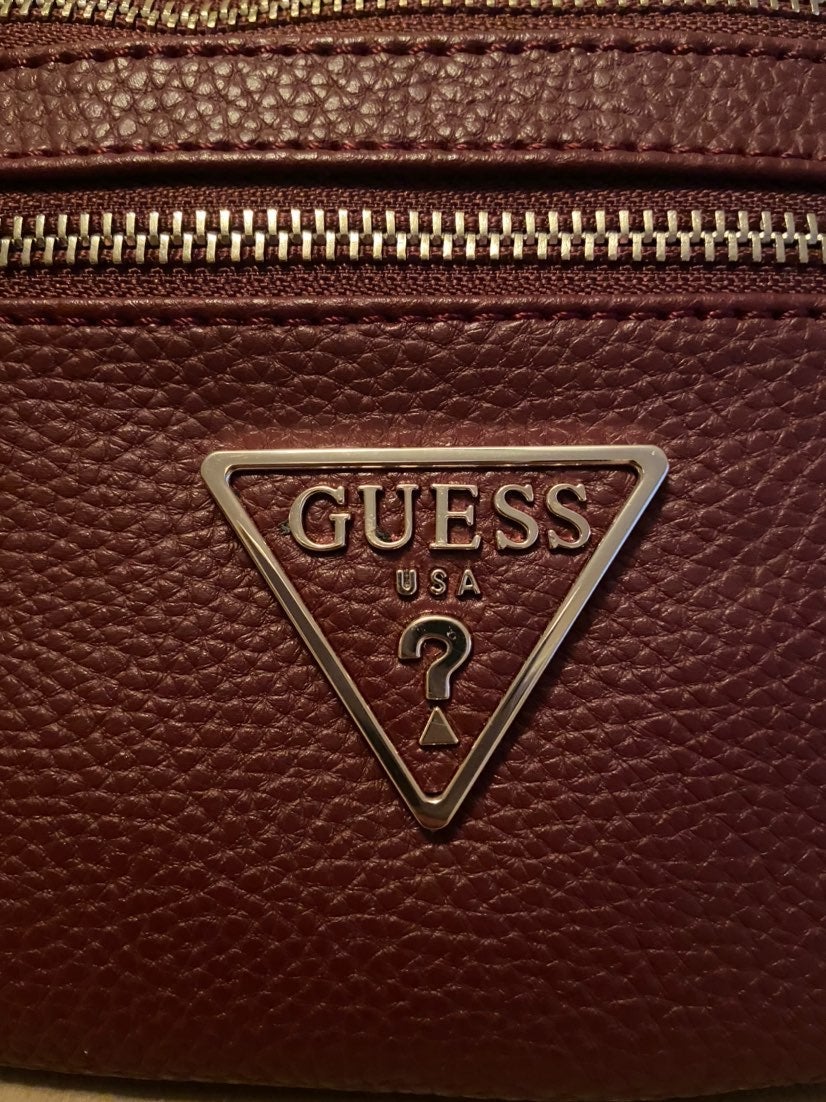 Guess beltbag.