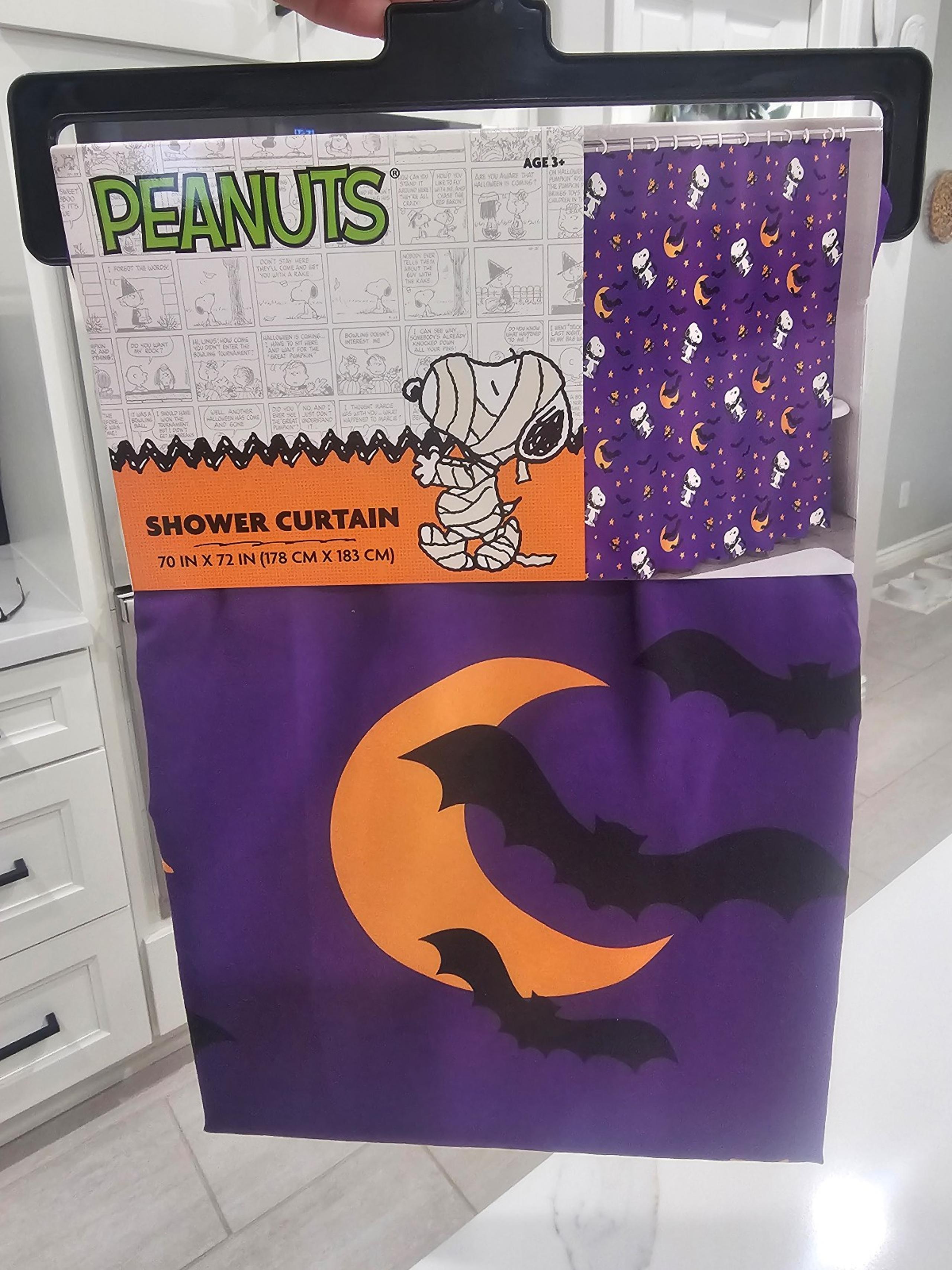 SNOOPY HALLOWEEN DHOWER CURTAIN