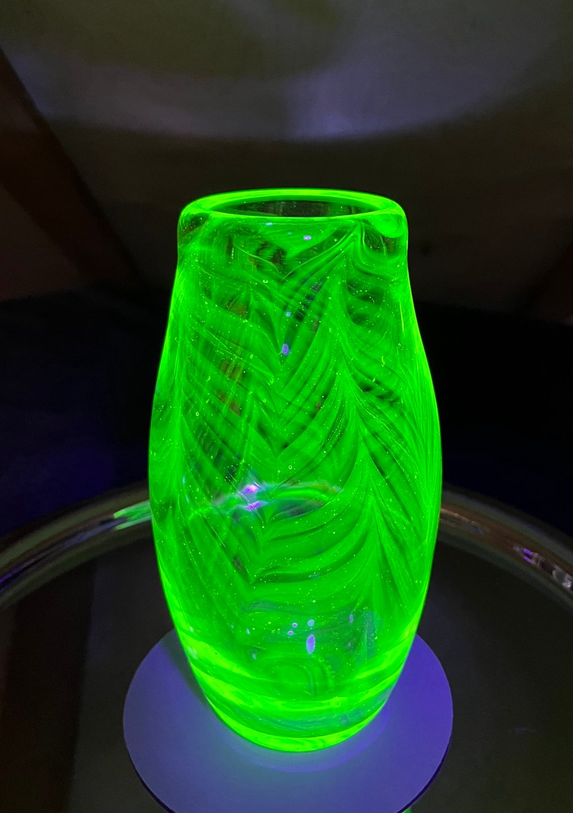 WOW! James Whitehurst Signed Pulled Feather Uranium Glass Vase