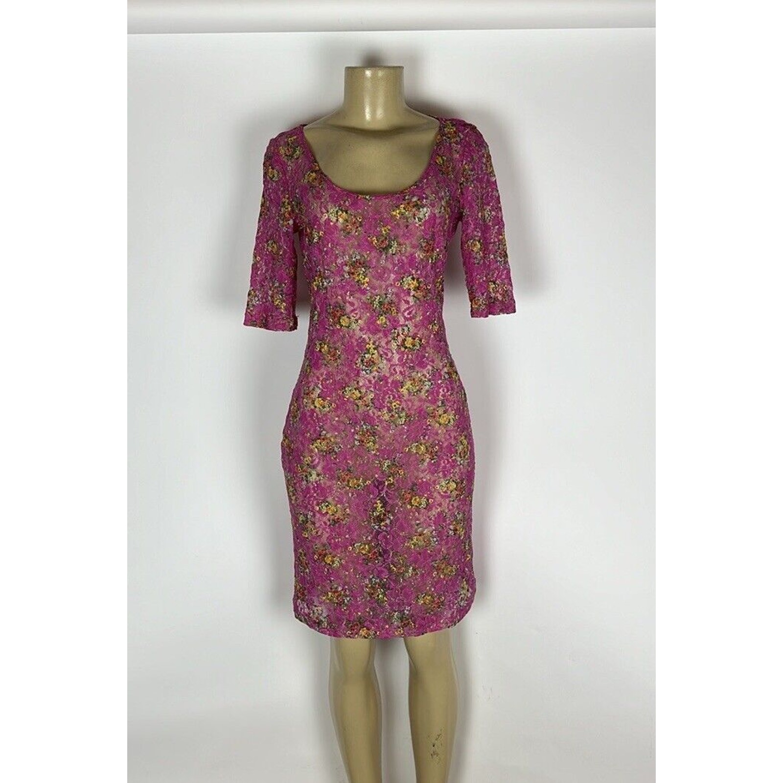 Dolce & Gabbana Fitted Unlined Lace mini dress see through approx size small