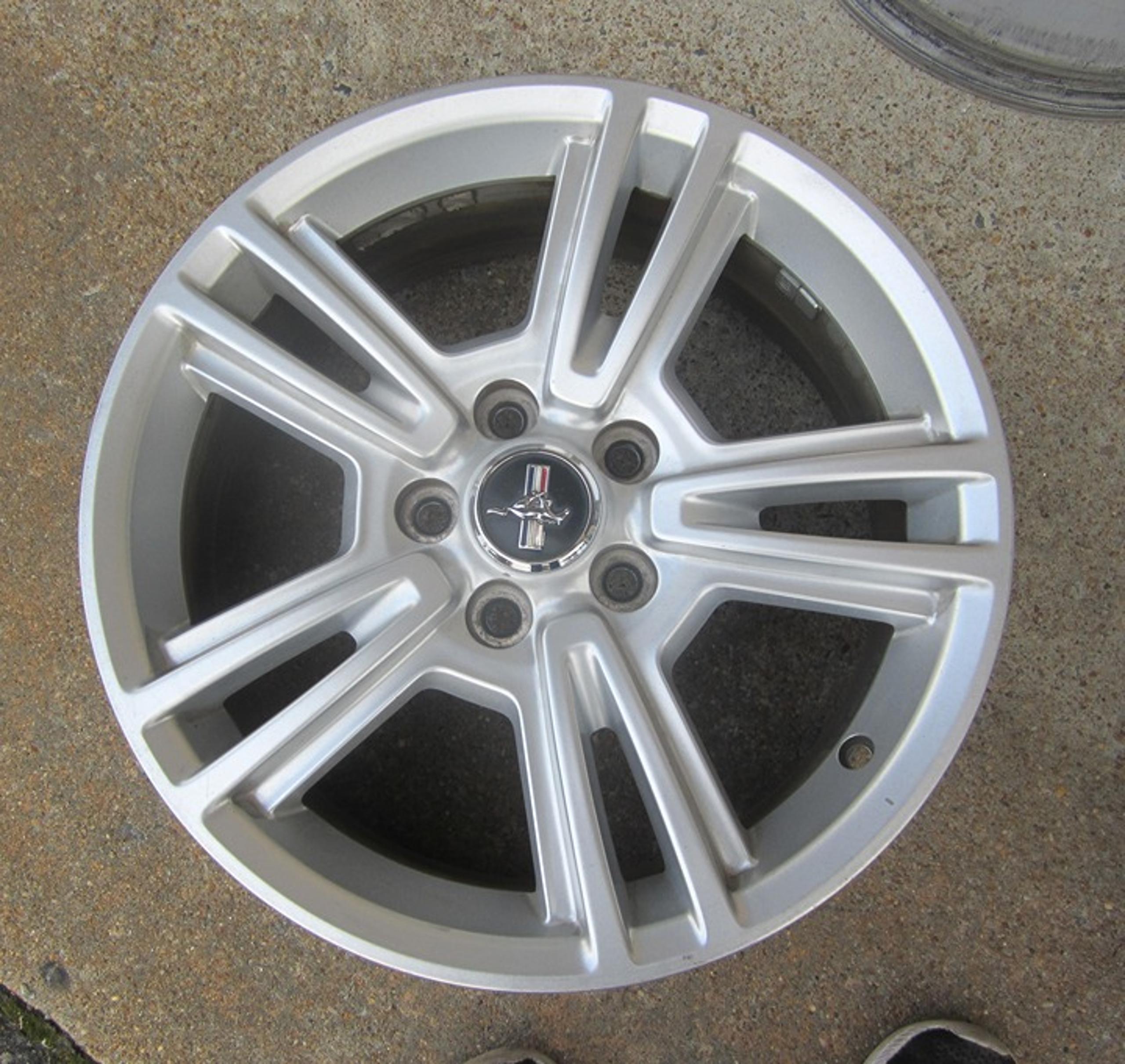 17" 2011 12 13 14 Ford Mustang 5 Split Spoke Alloy Wheel Rim