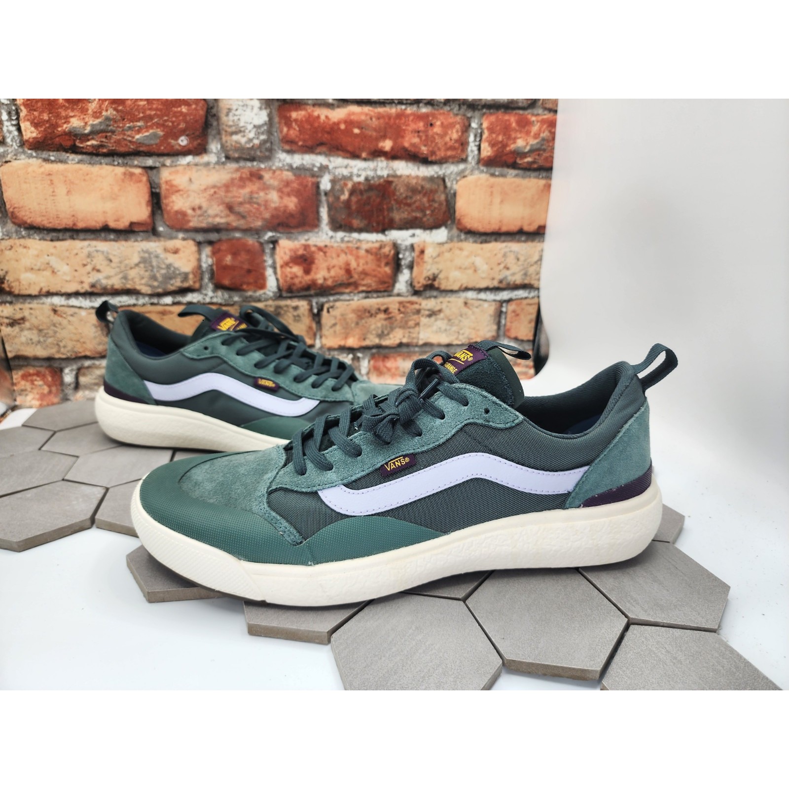 Vans UltraRange EXO SE Green Yellow Men's Size 8 Skate Shoes Sneakers Rare