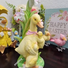 Easter Duck Ducklings Trio Flowers Figurine Statue Tabletop Decor 11 NEW