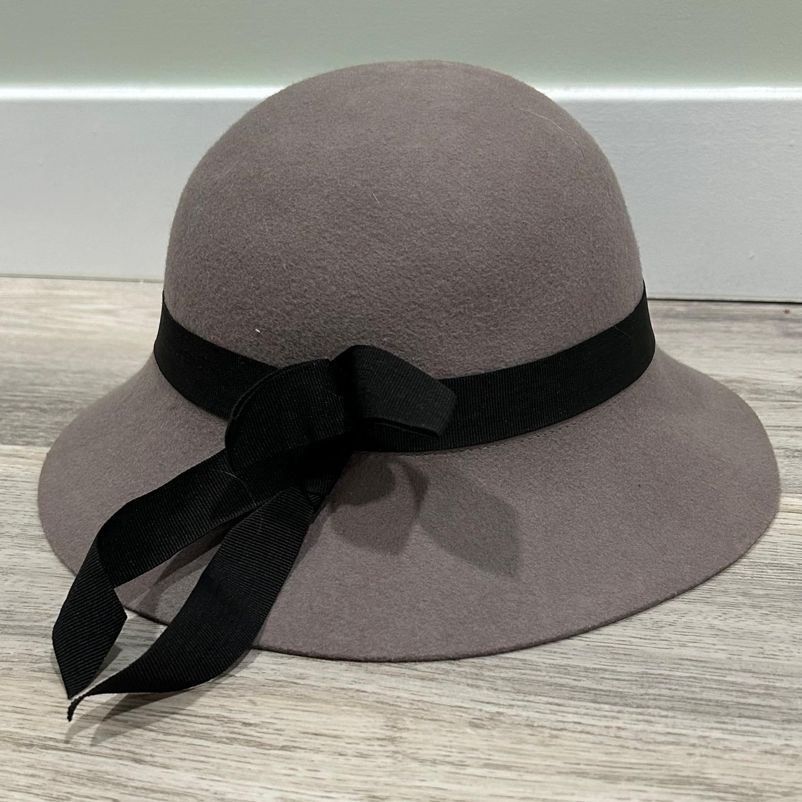 Banana Republic Women’s Wool Felt Cloche 20’s Style Hat Gray Black Size L/XL