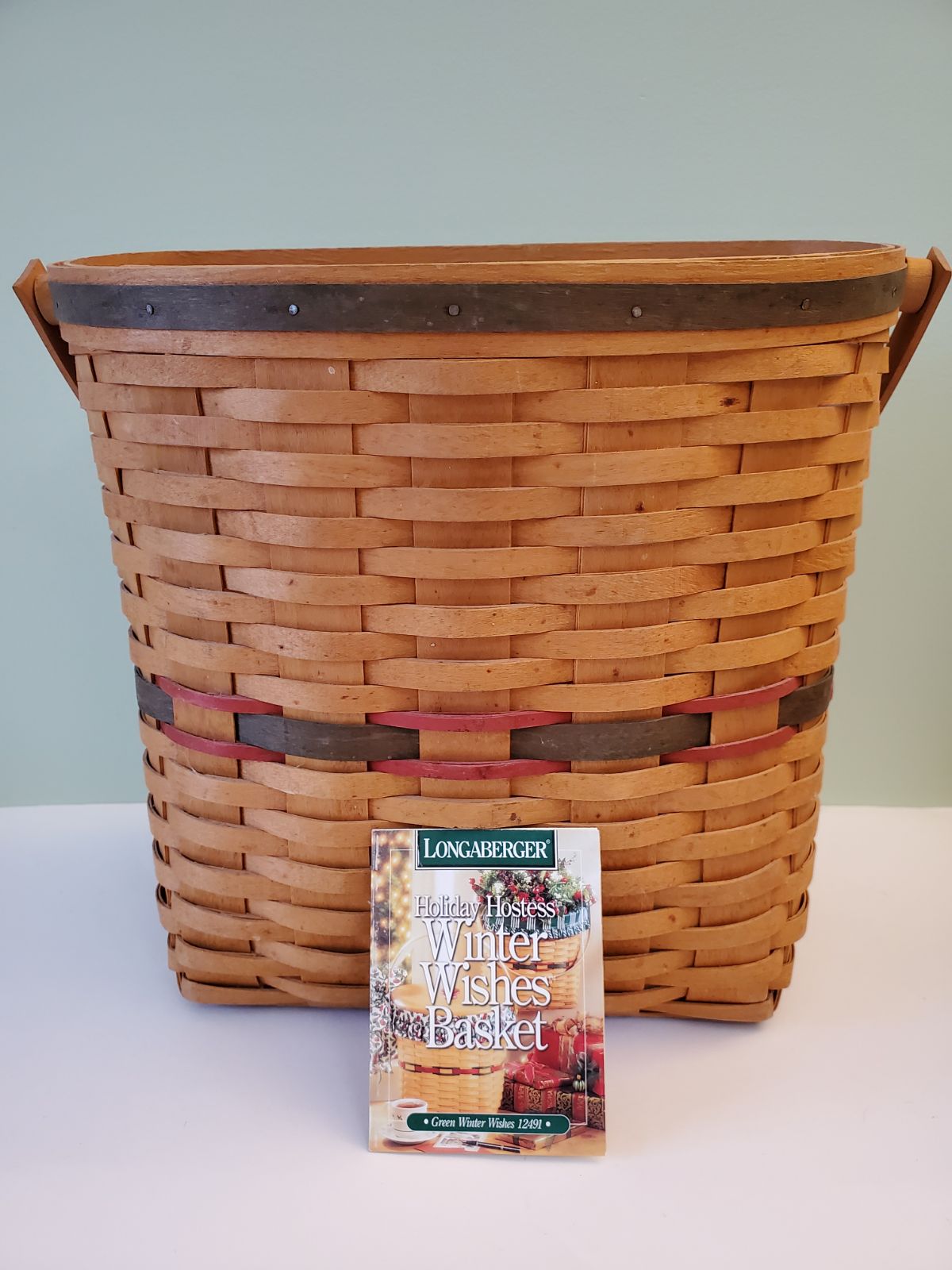 Longaberger 1998 Holiday Hostess Basket