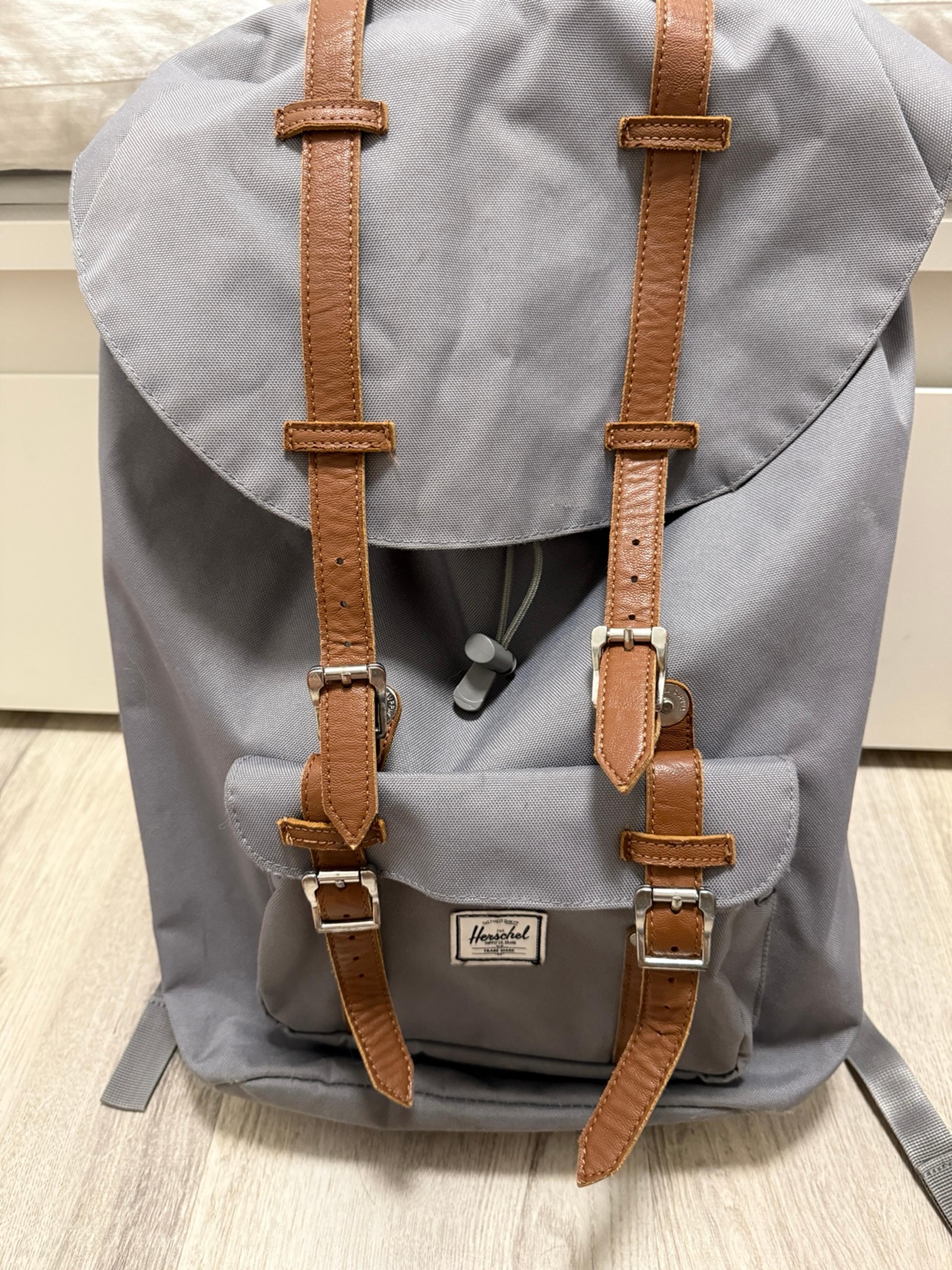 Herschel Supply Co. -Little America backpack 25L - Grey