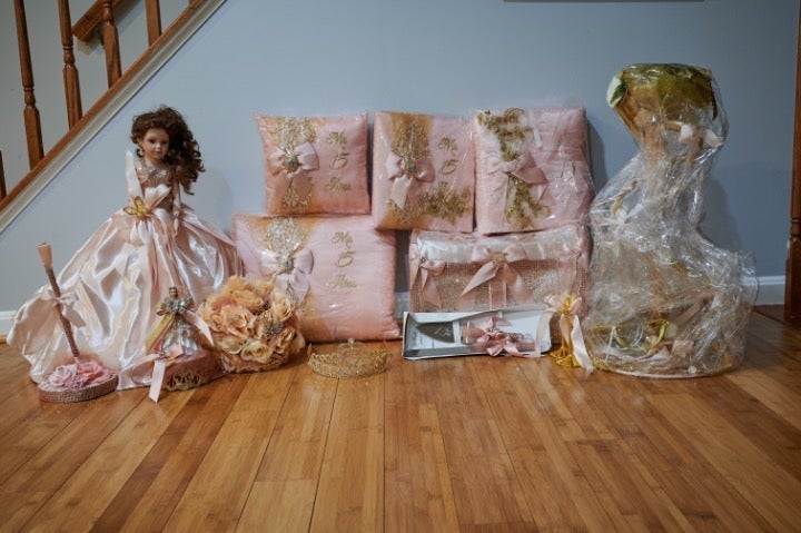 Quinceanera Rose Gold Accessorie Package