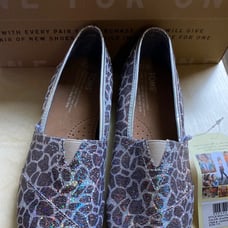 TOMS shoes