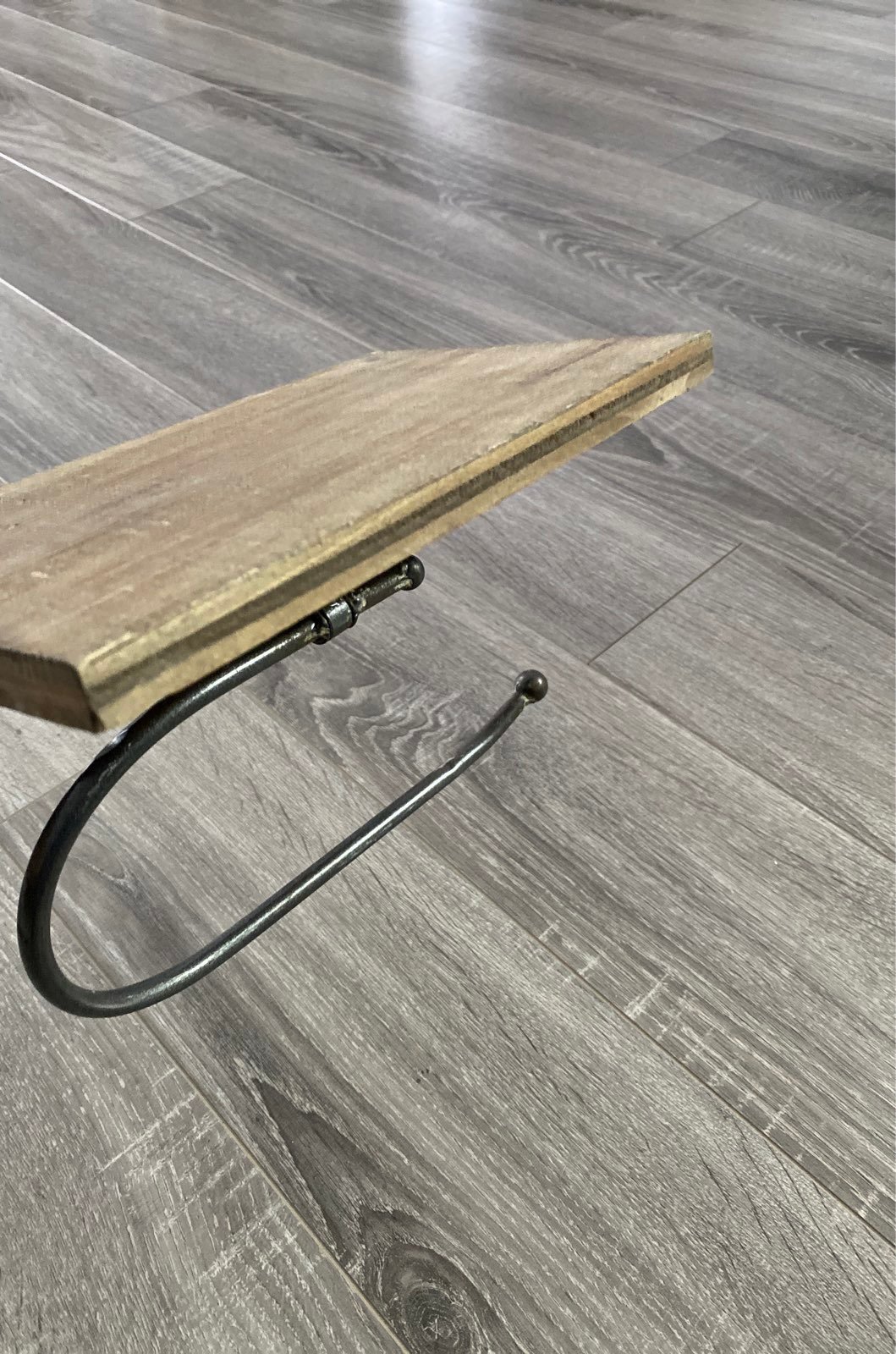 Rustic toilet papper holder with shelve