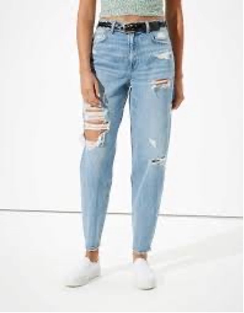 Women's Relaxed Mom American Eagle Jeans, Size 4, Light Blue