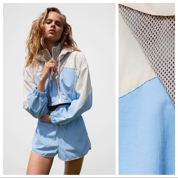 NWT. Zara Blue/Cream Combination Cropped Raincoat/Windbreaker Jacket. Size M.