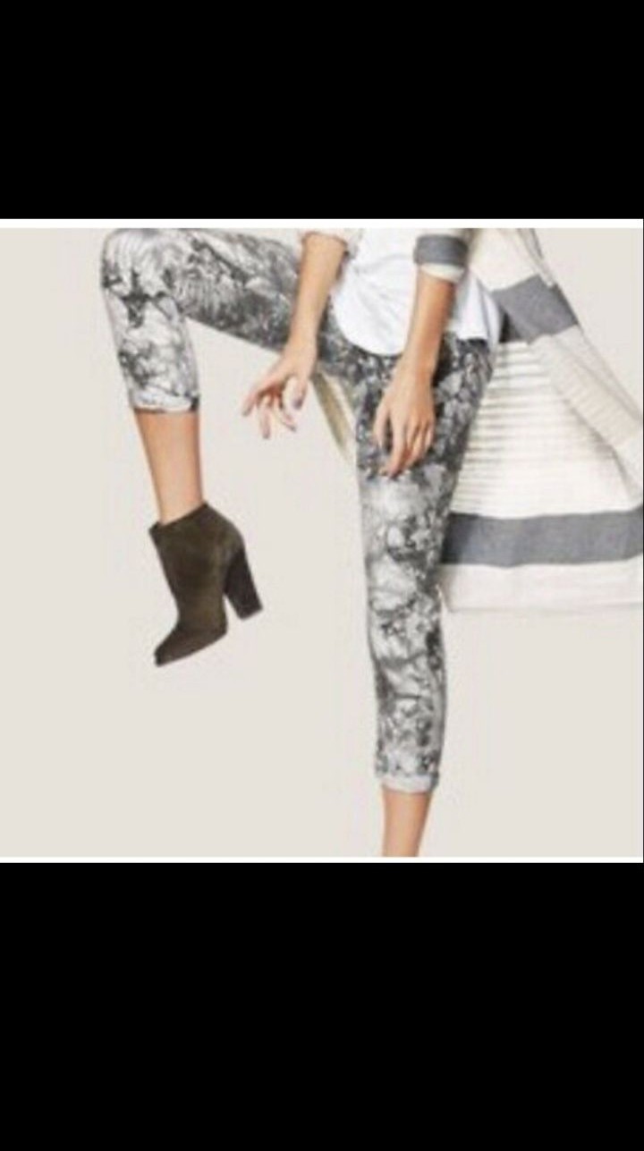 Cabi Gray and White Marbled Jogger/Ankle Pants