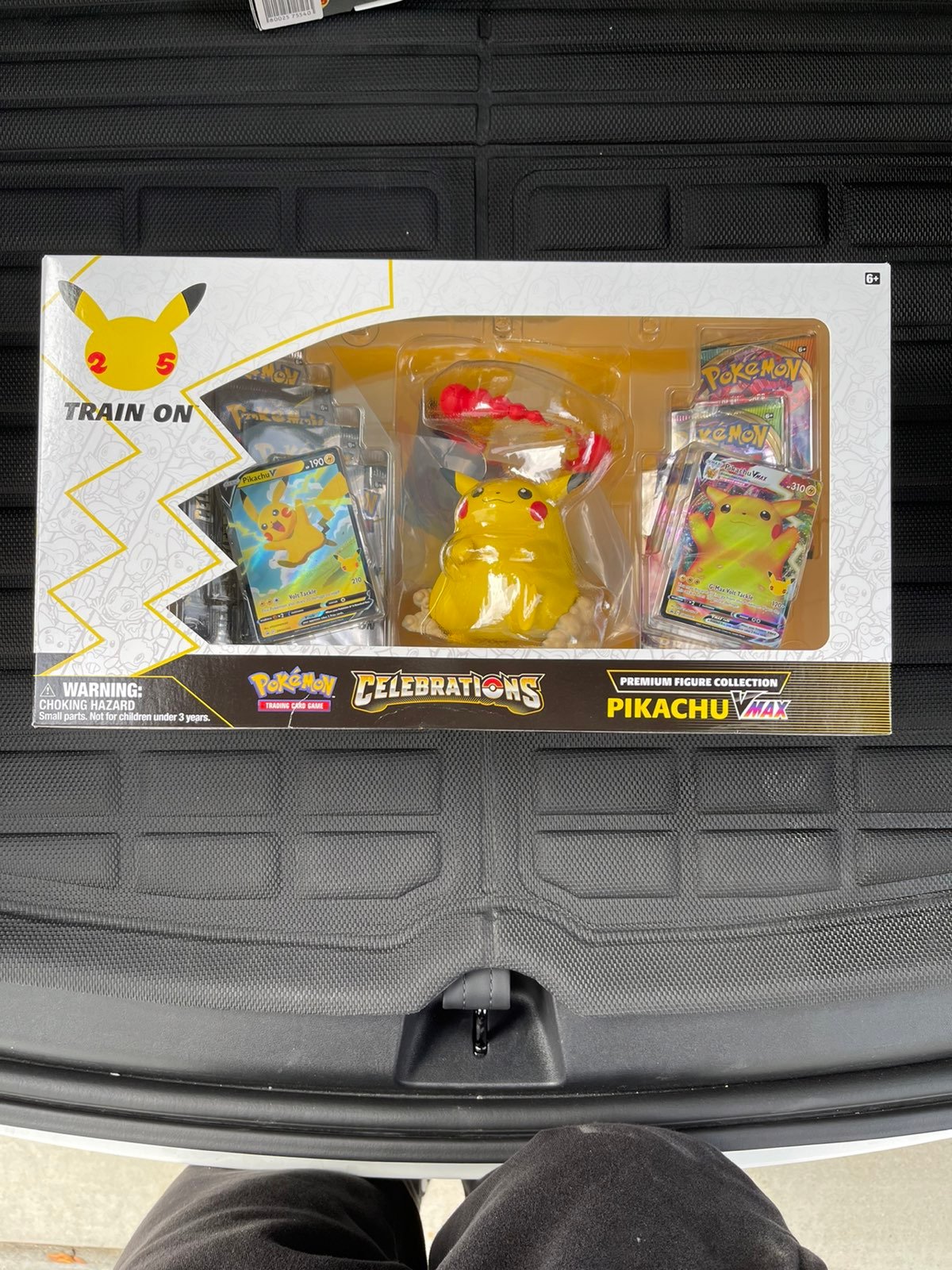 pikachu celebrations premium figure collection