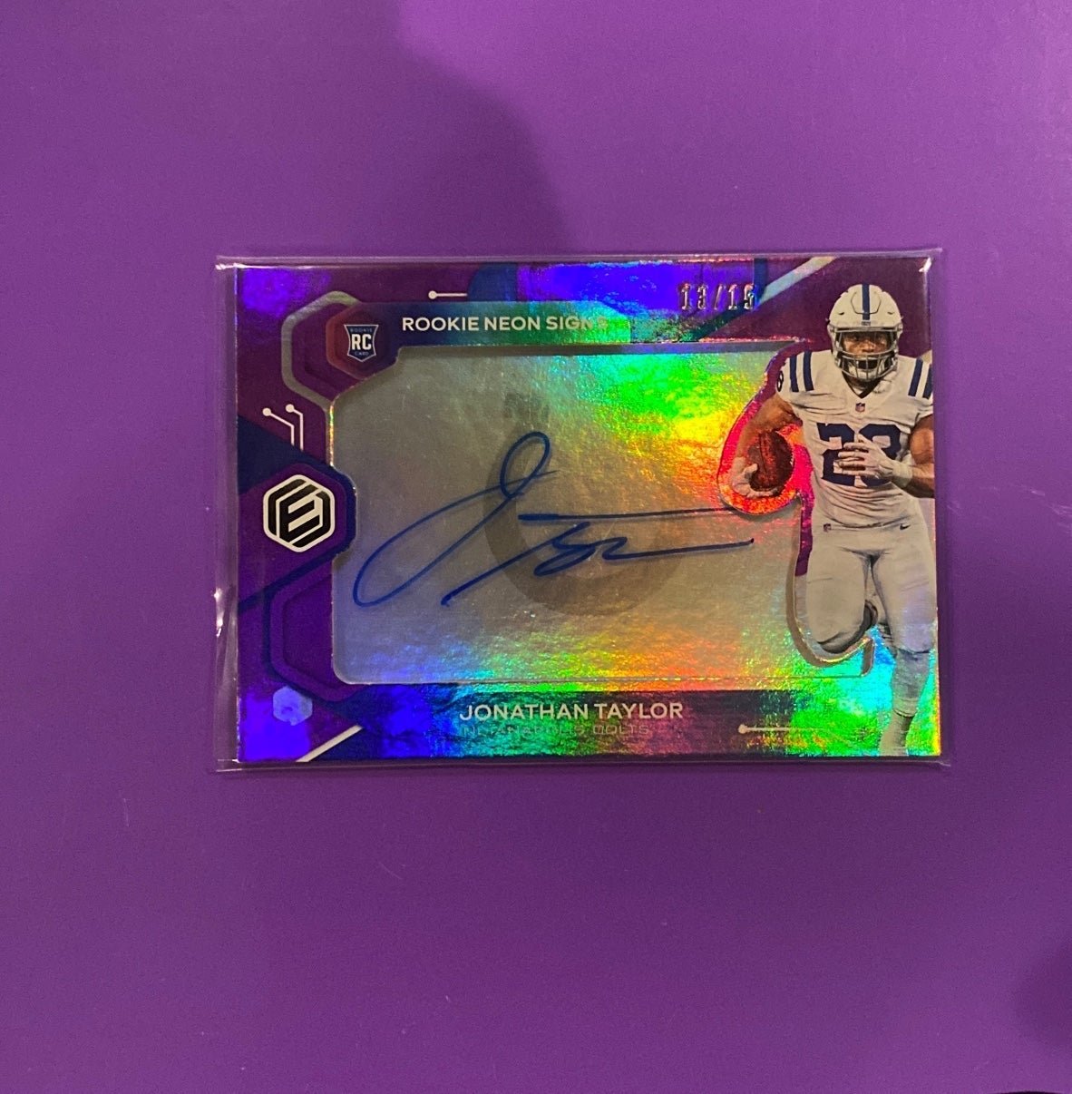 JONATHON TAYLOR 13/15 ROOKIE AUTO 2020 Panini Elements Neon Signs Purple - COLTS