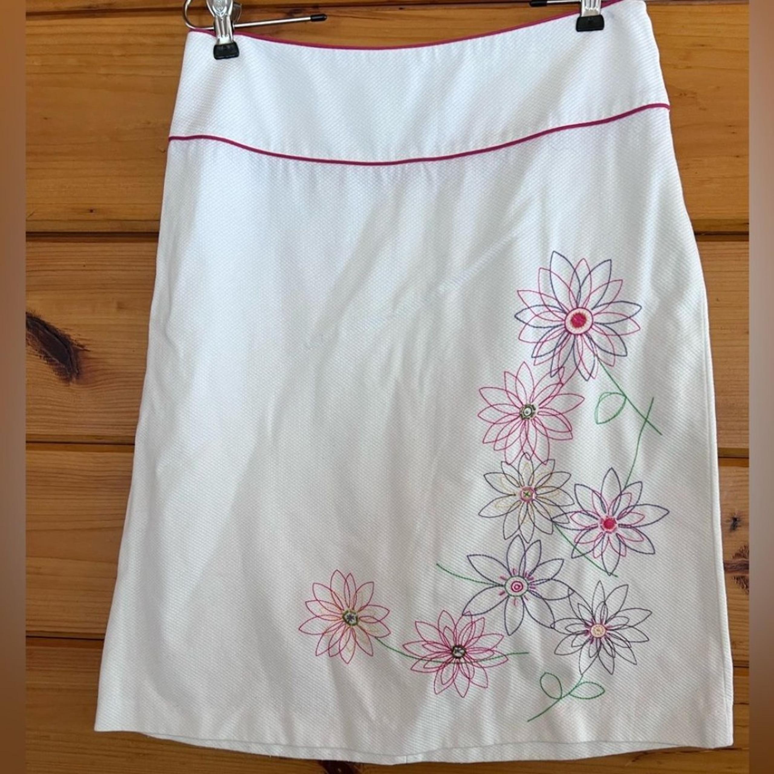 Willi Smith Sz 6 White Pink Yellow  Purple Green Floral Cotton A-line Skirt