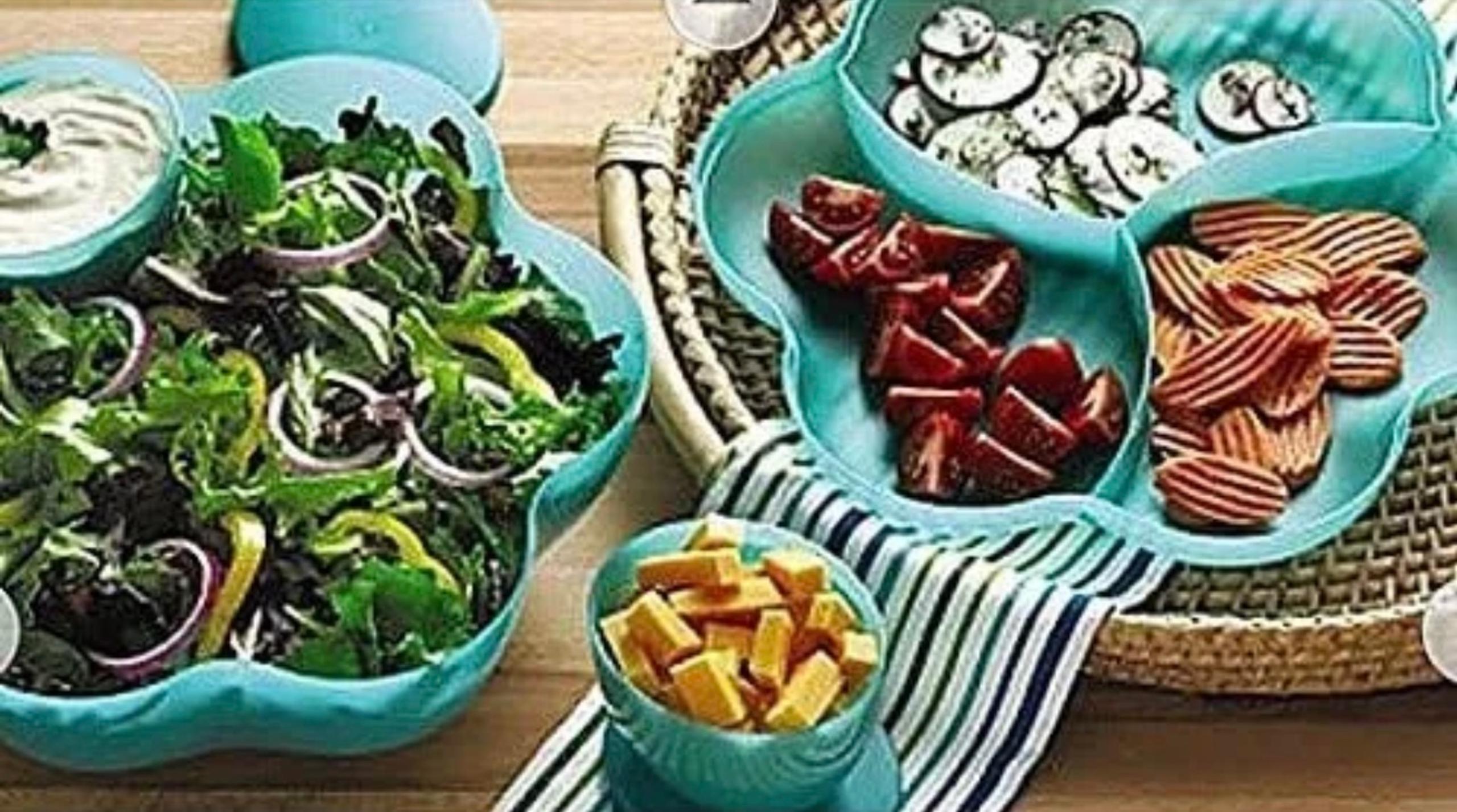 Tupperware Chip N Dip/Salad 2 Pc. Set Spring Green Divided Party Tray