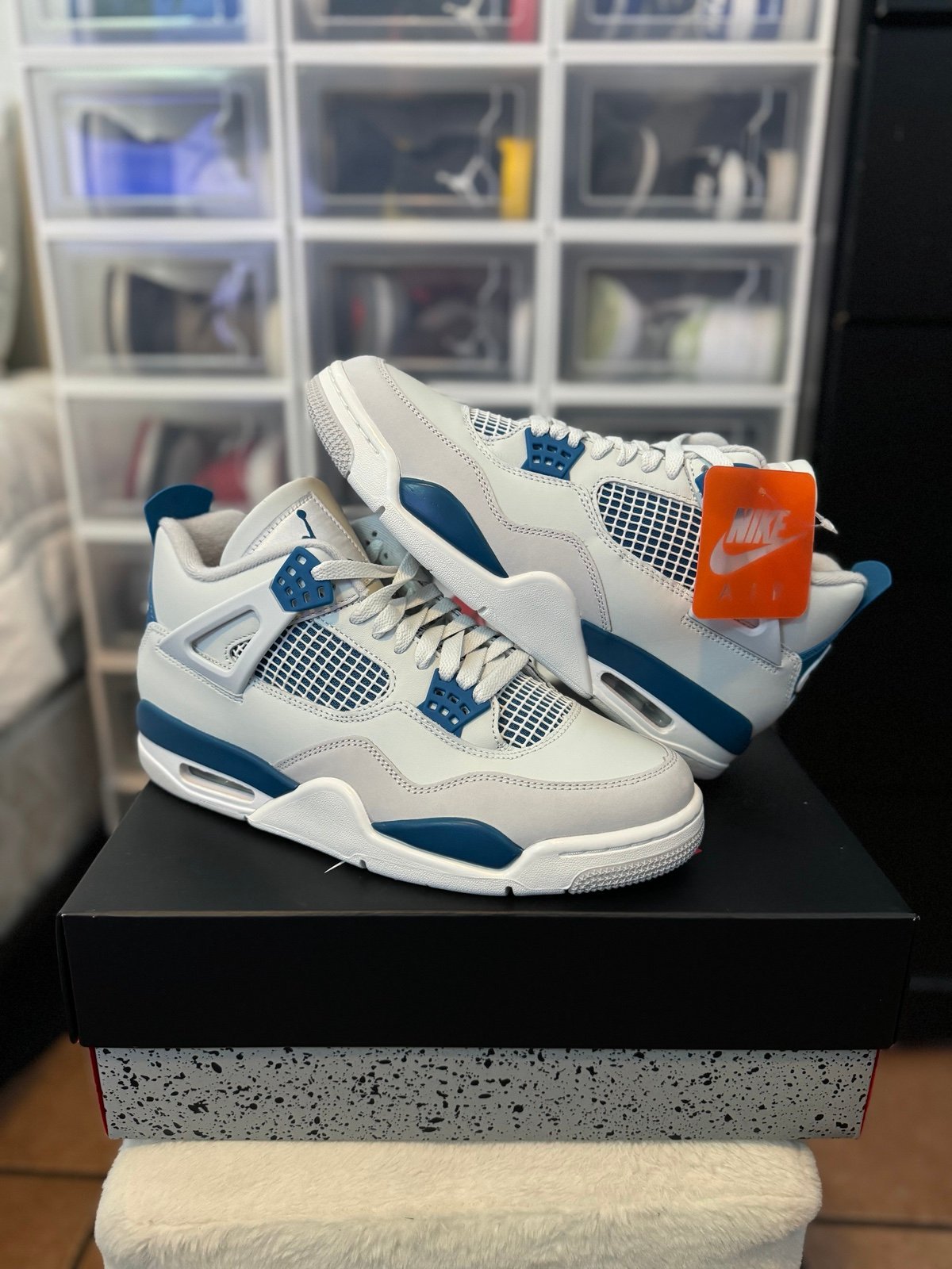 Jordan 4 military blue