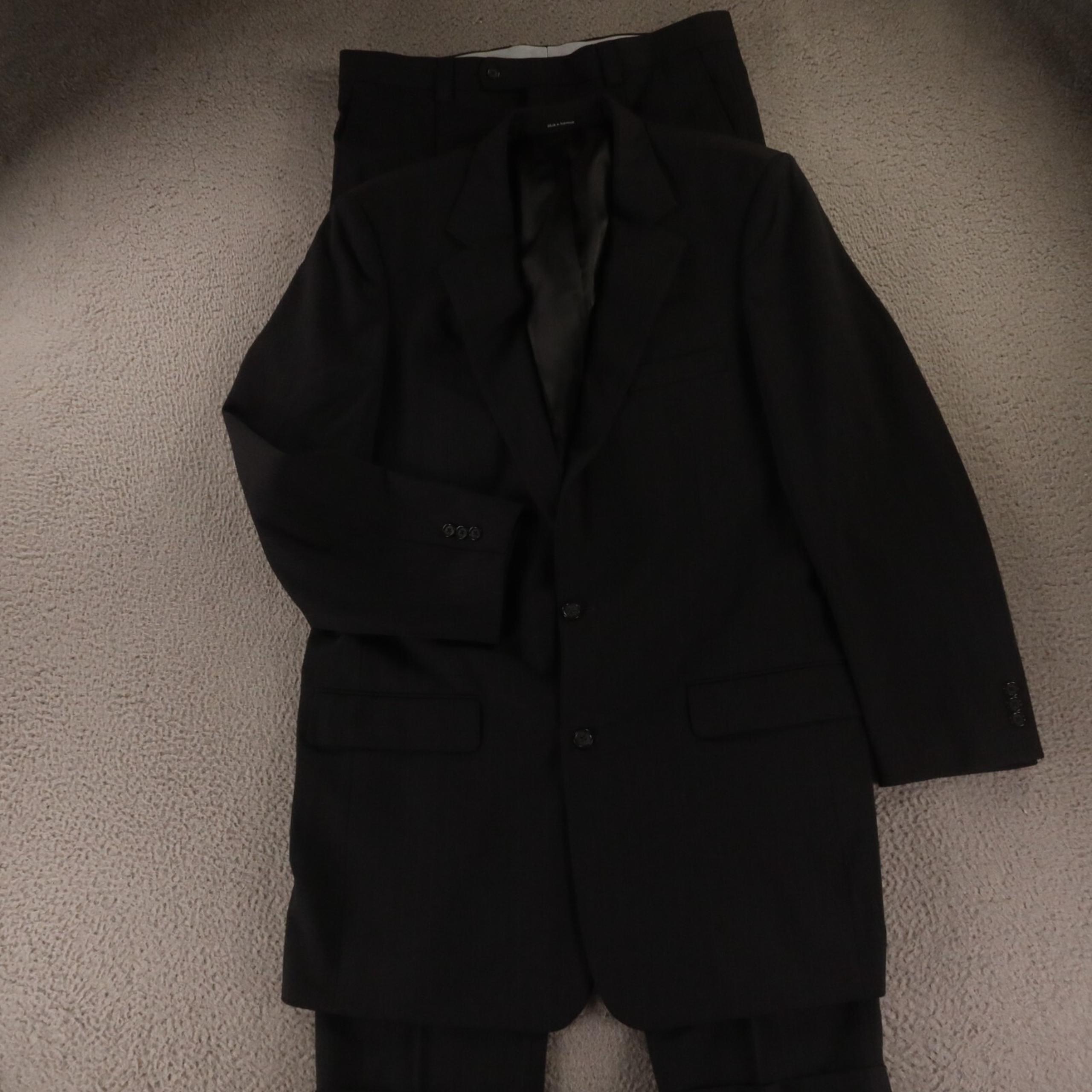 Joseph Feiss Suit M Gray Charcoal Pinstripe Wool Pleated Cuffed 44L 44XL 34x30