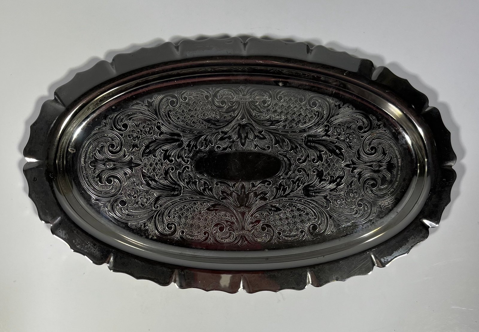 ENGLISH SILVER MFG Corp Engraved Oval 9” Tray Plate Server