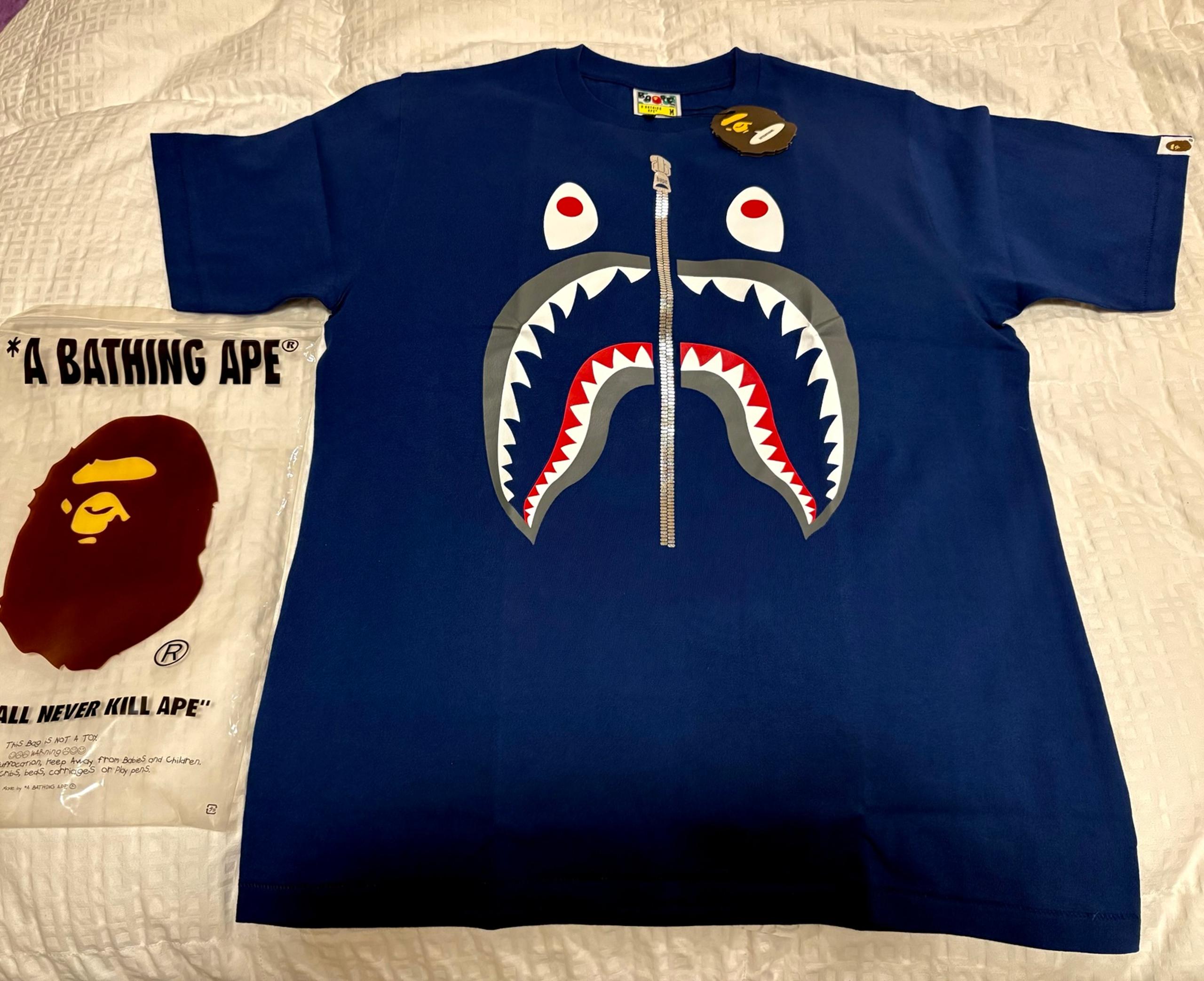 Auth. Brand new BAPE MENS SHARK HEAD T-SHIRT!