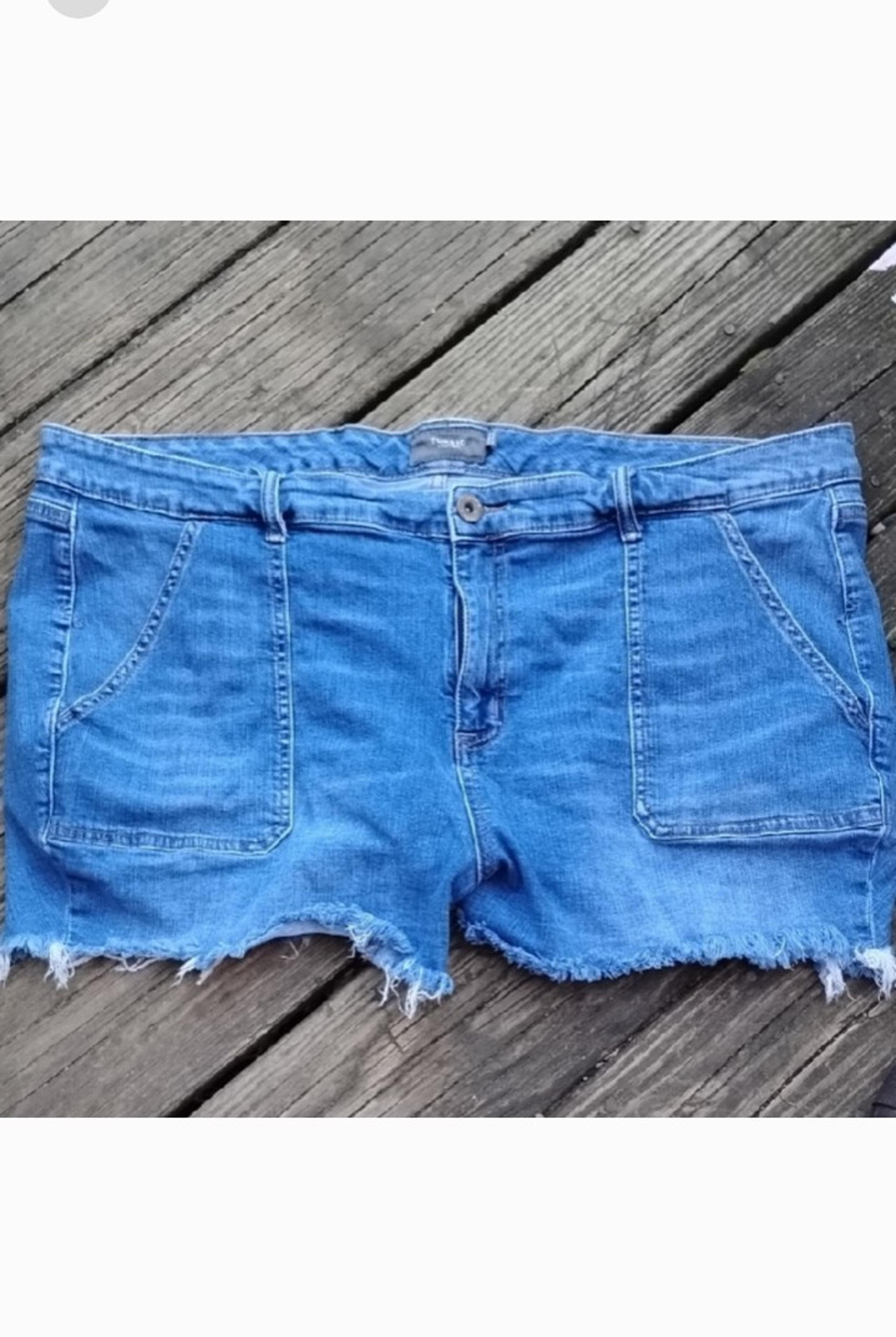 Torrid Denim Blue Women's Short Shorts With Pockets